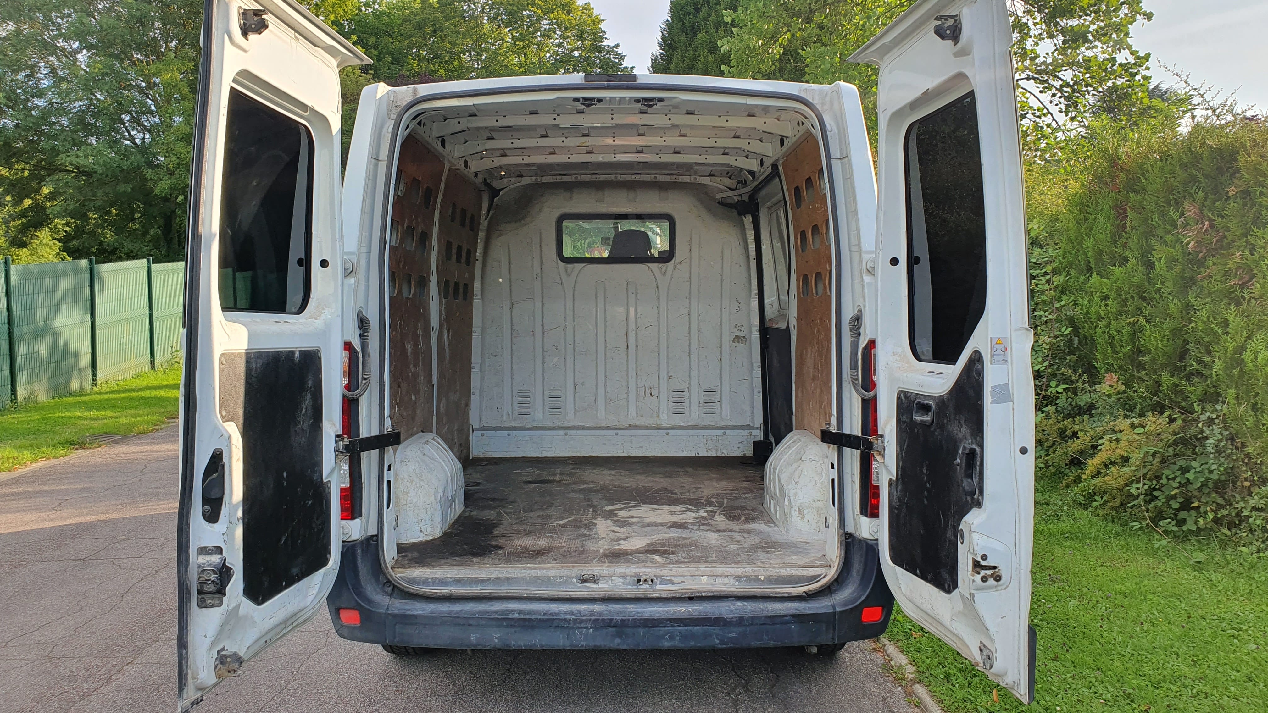 Renault Master 9 M3 idéal déménagement avec Audio Bluetooth