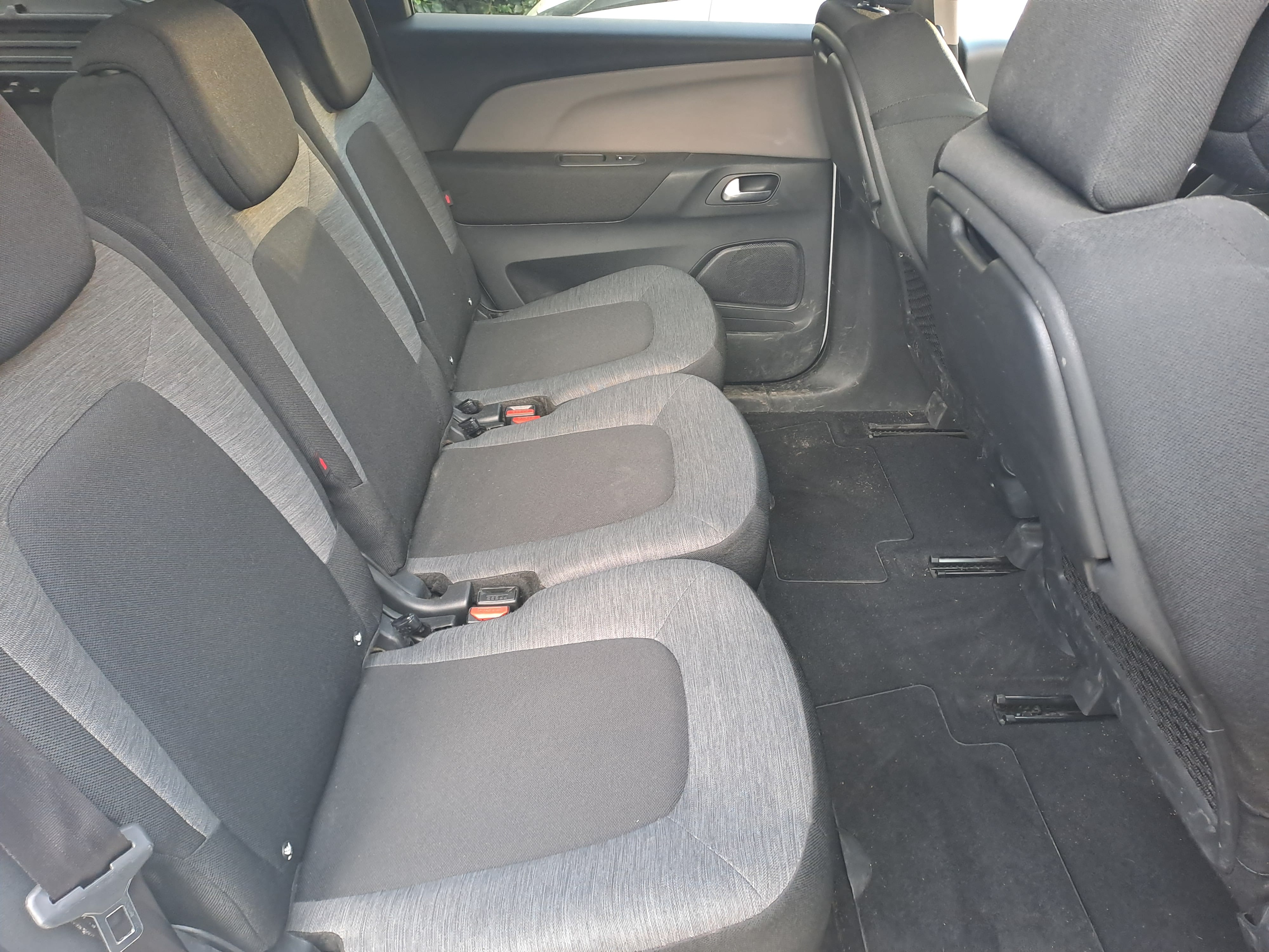 Citroen C4 Picasso avec Apple CarPlay