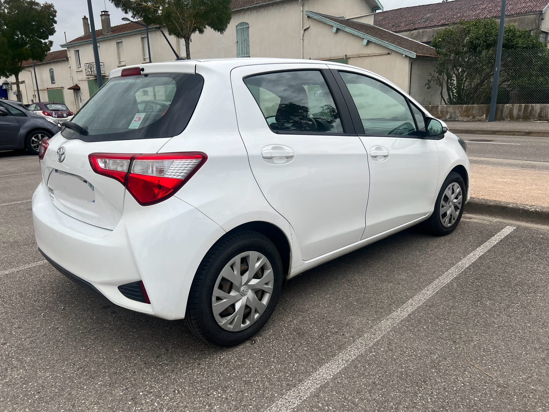 Toyota Yaris 1.0 69cv avec Entrée audio / iPod