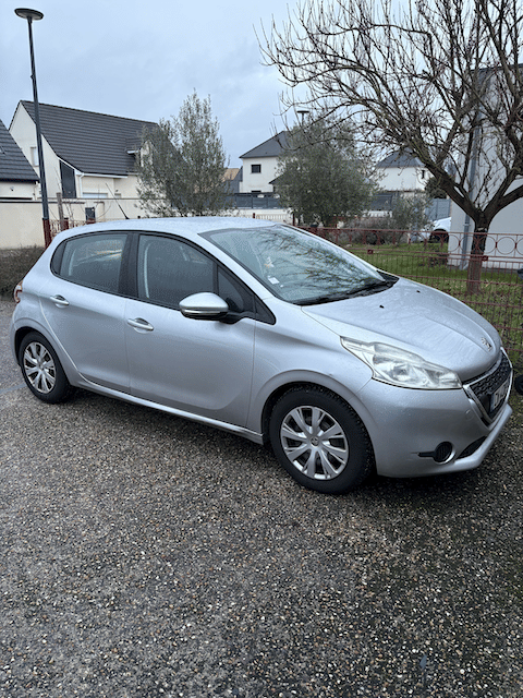 Peugeot 208, 2012, Diesel