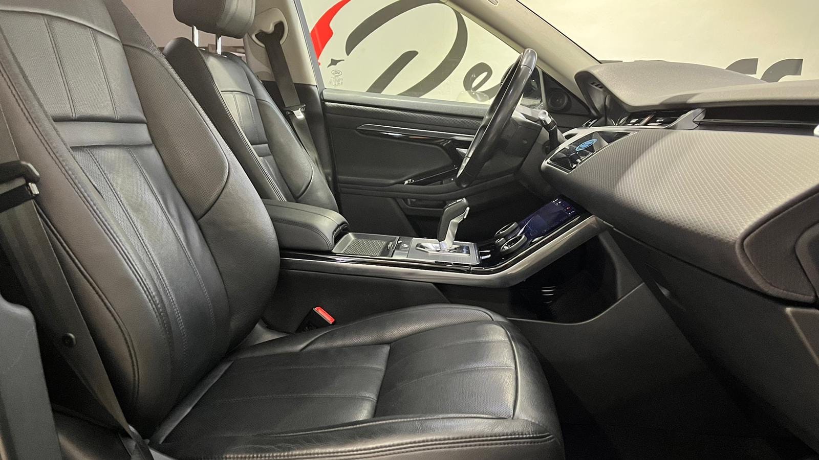 Land-Rover Range Rover Evoque con Silla infantil