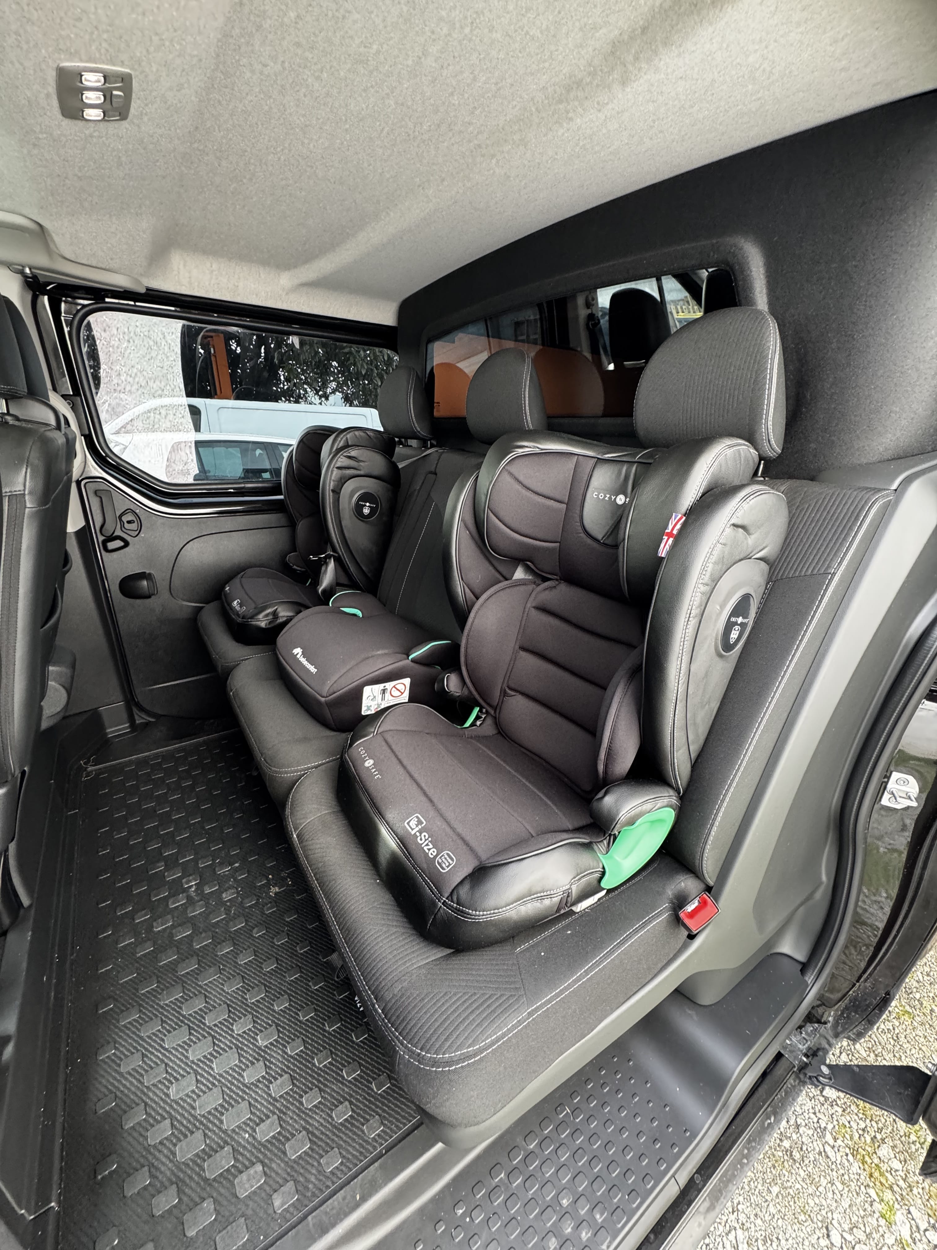 Renault Trafic Double Cabine avec GPS