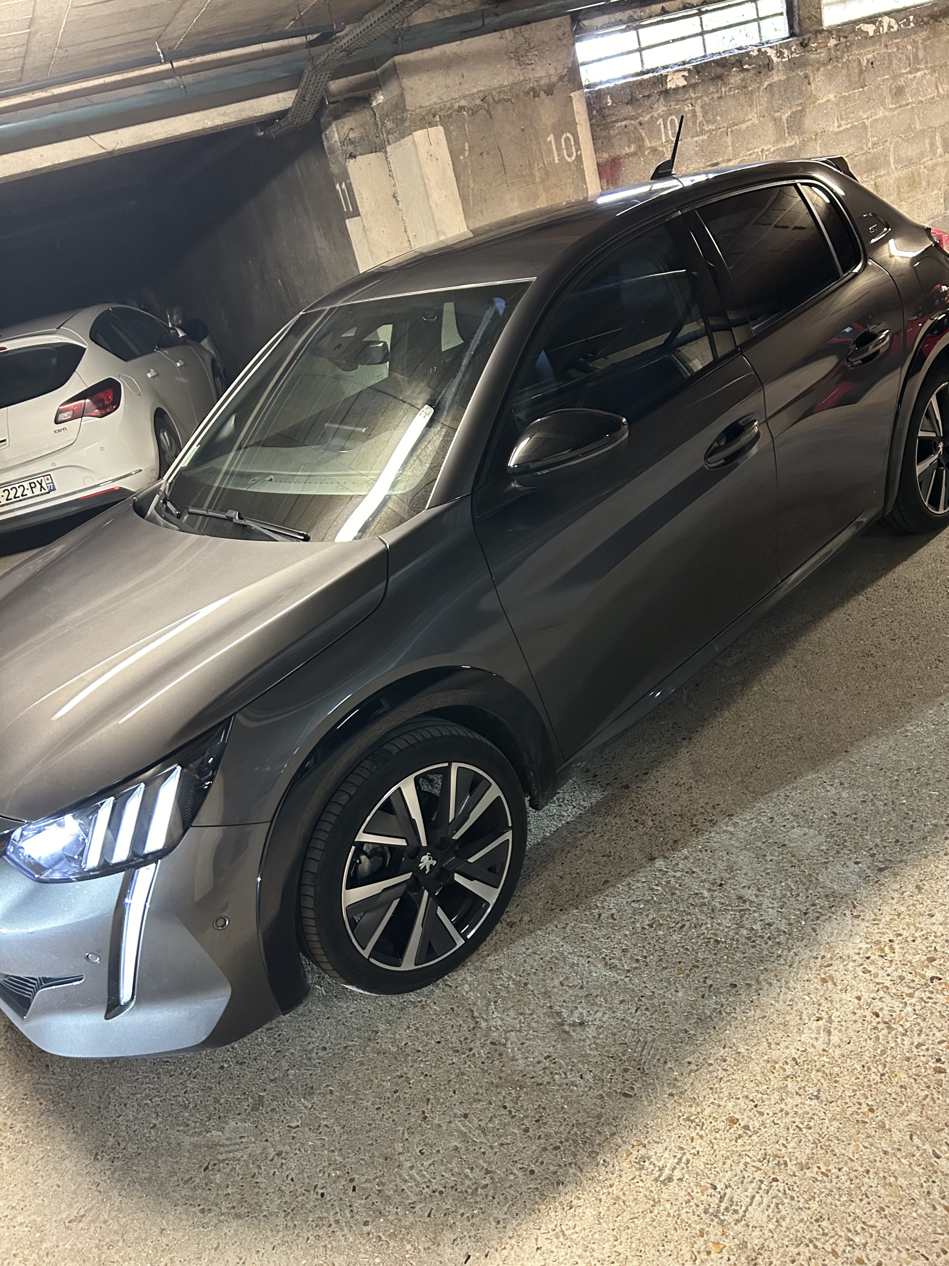Peugeot 208 GT Line avec Climatisation