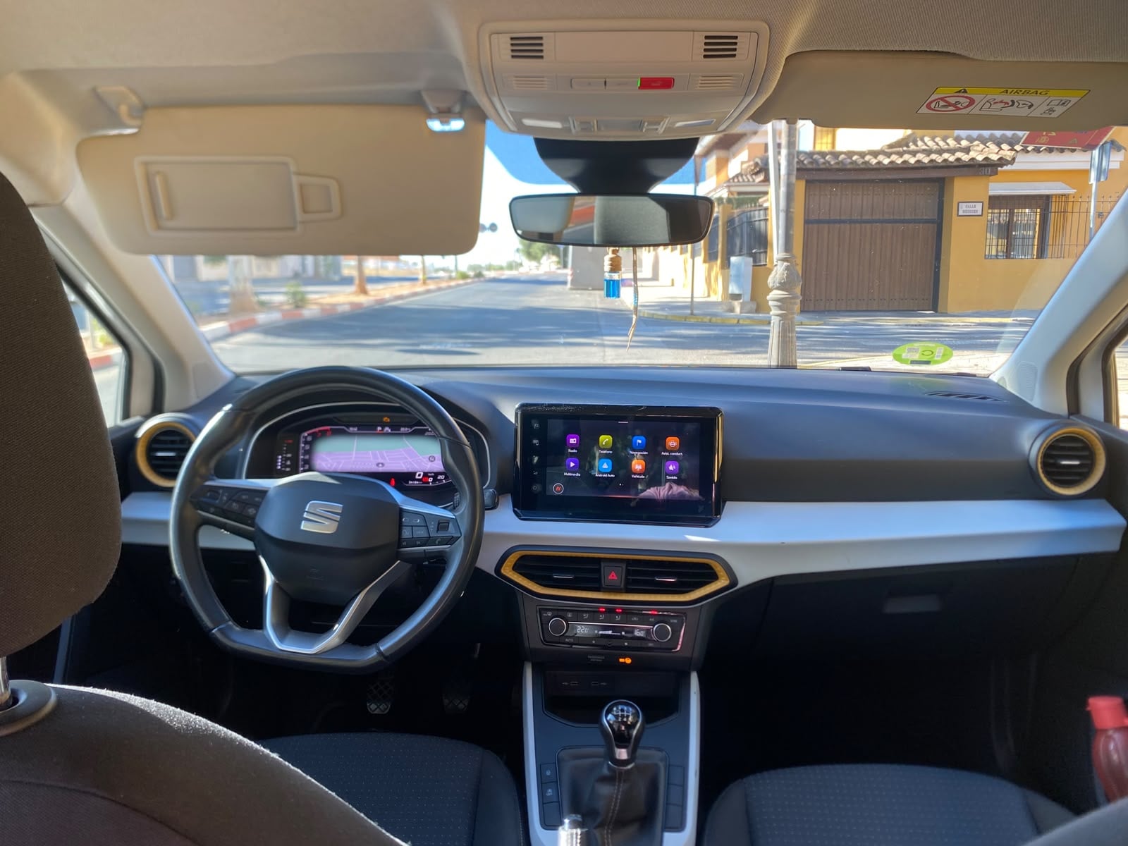 Seat Arona mit Navigationsgerät