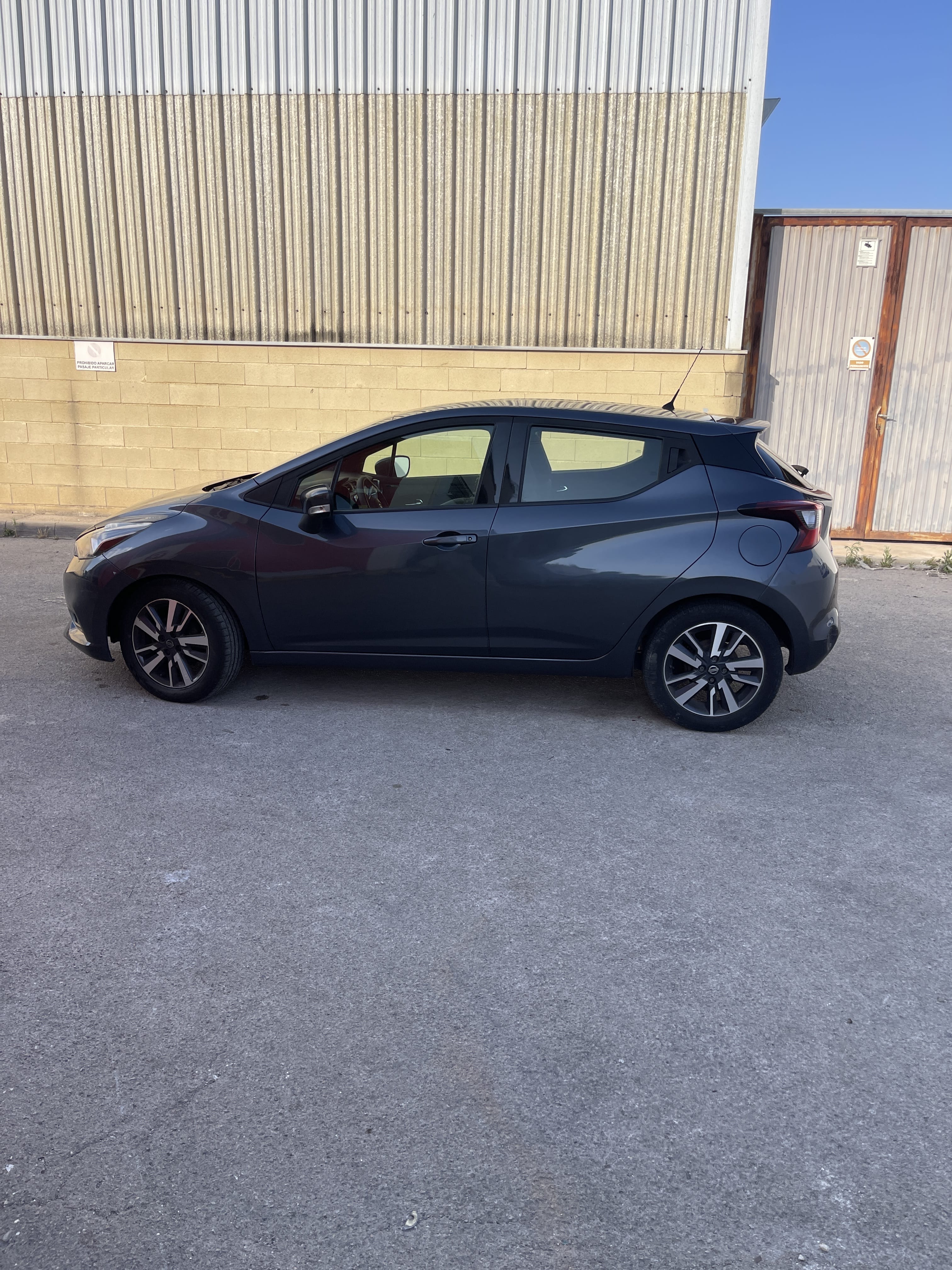 Nissan Micra con Aire acondicionado