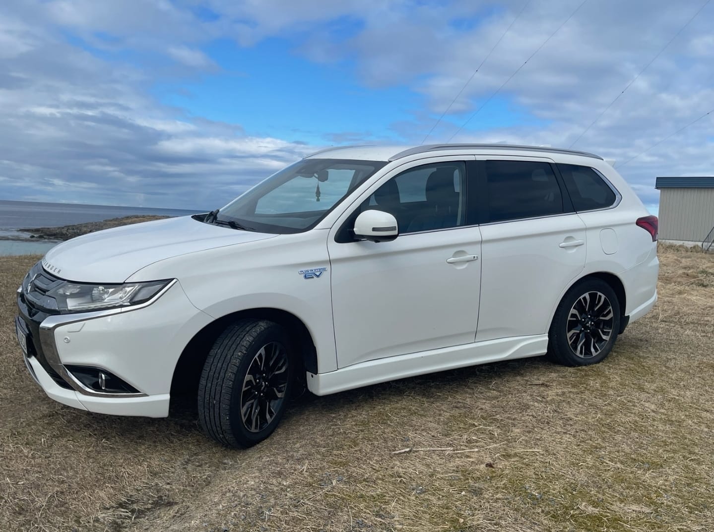 Mitsubishi Outlander PHEV SE with Air conditioning