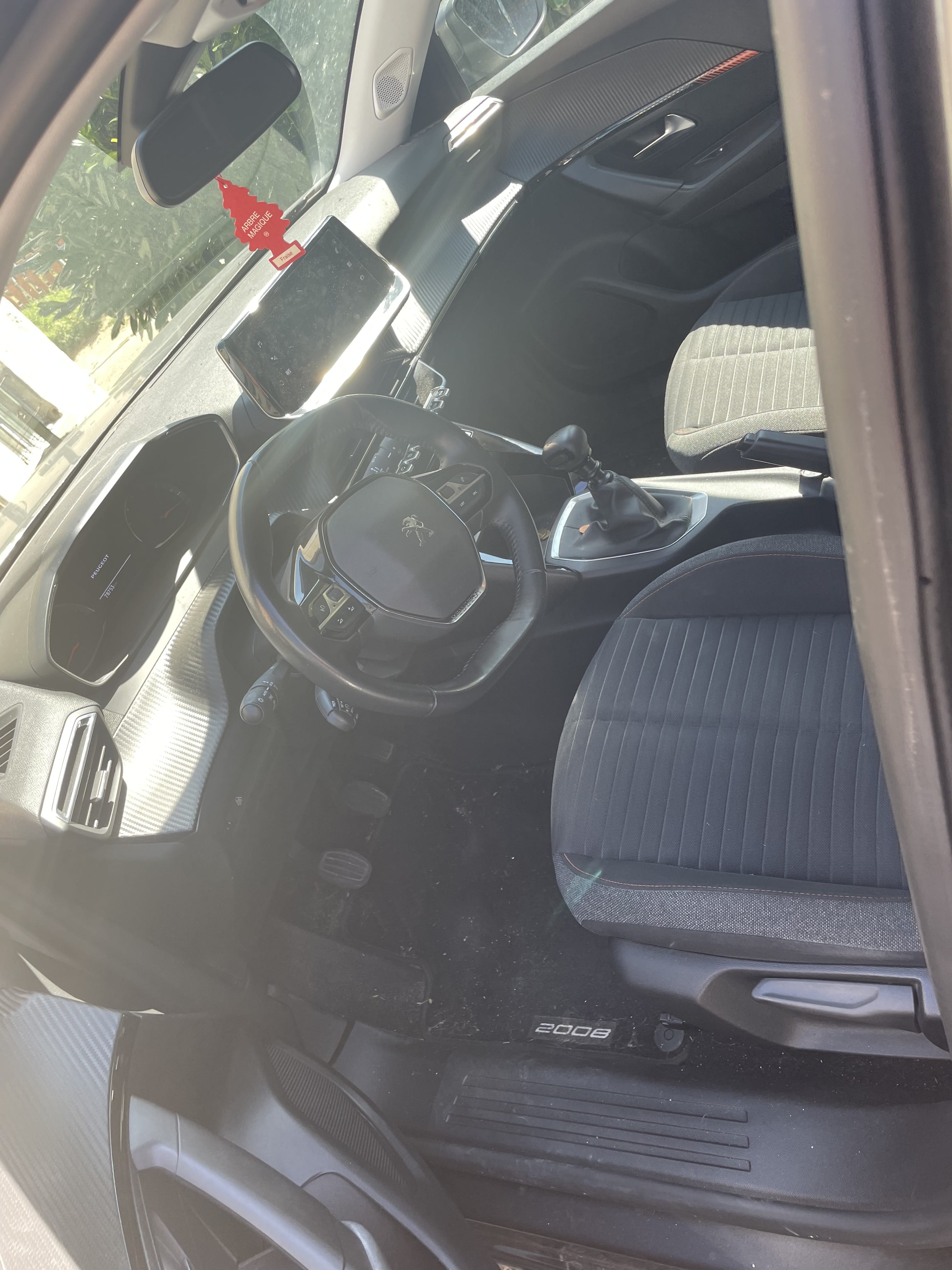 Peugeot 2008 avec Apple CarPlay