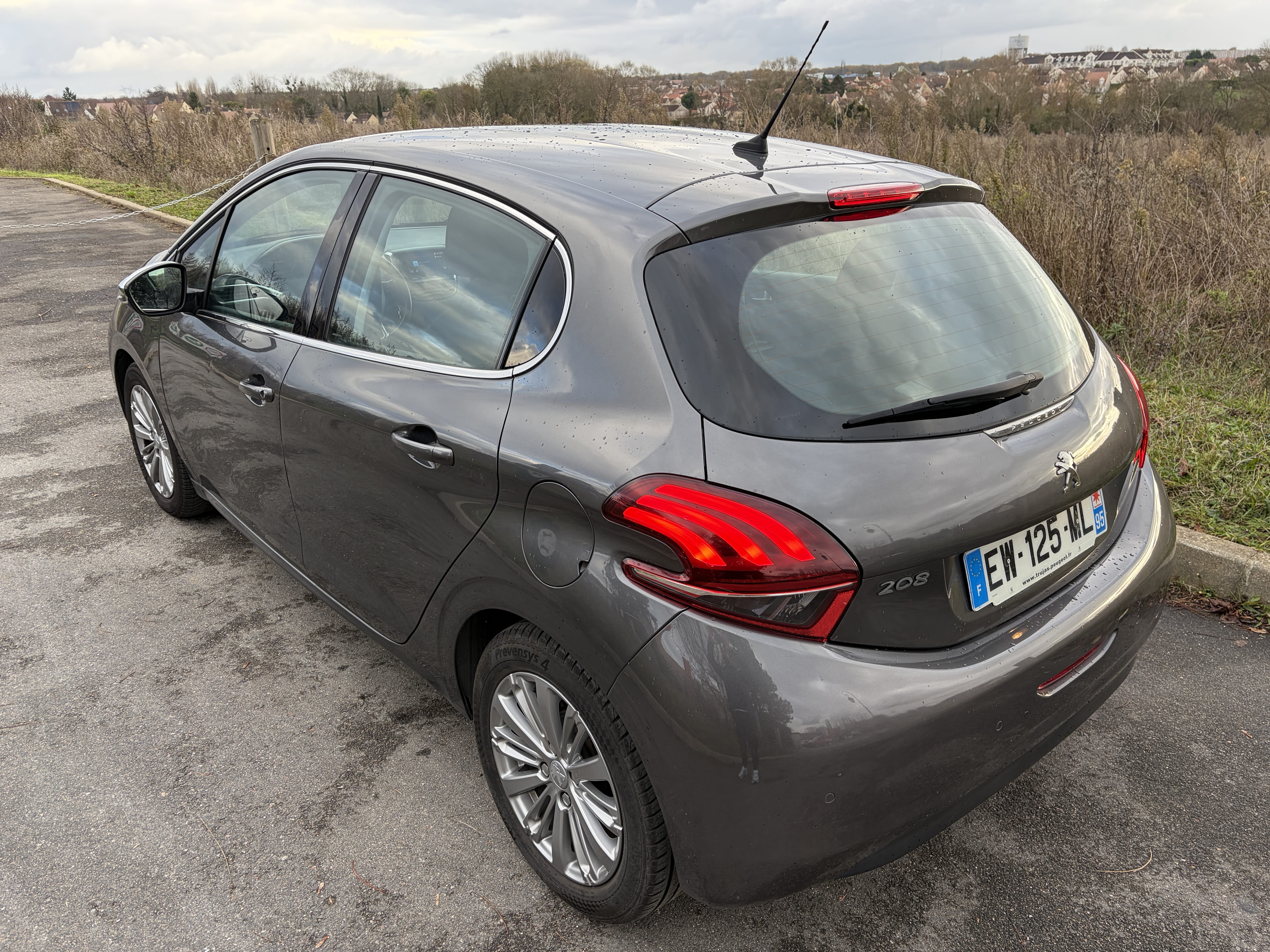 Peugeot 208 avec Climatisation