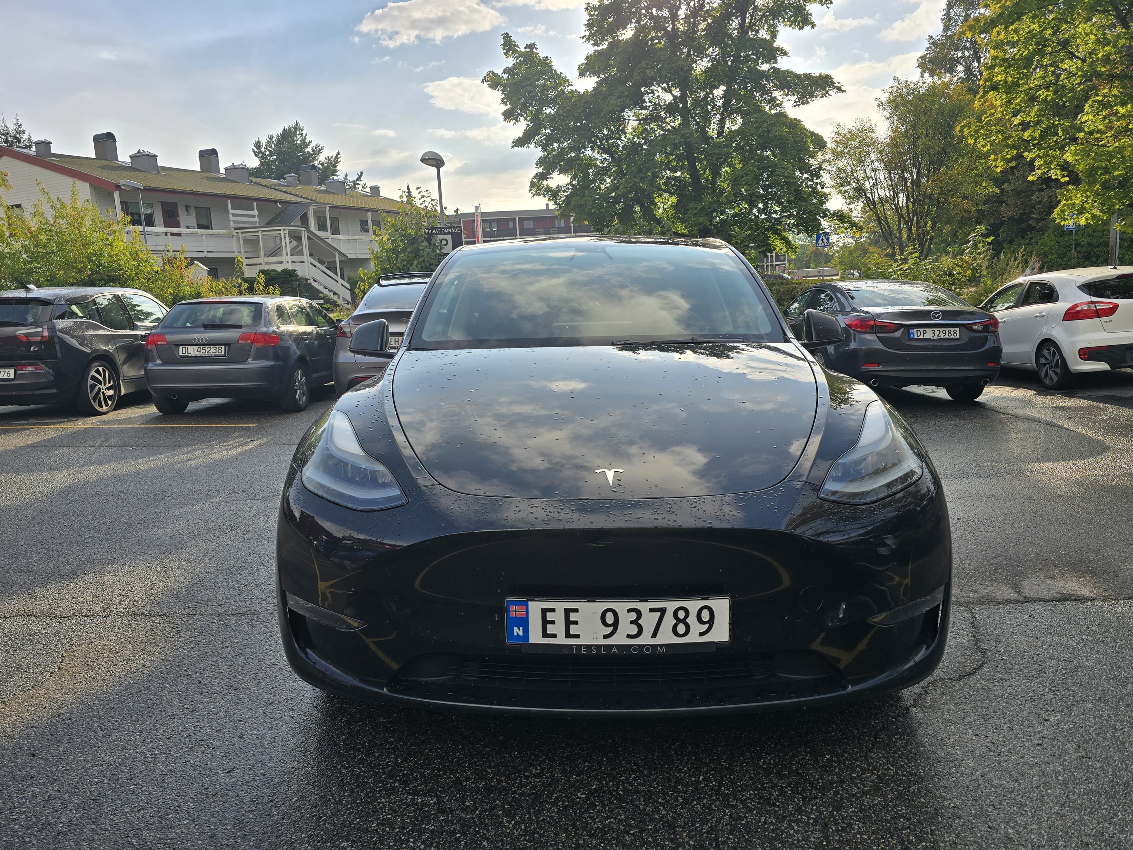Tesla Model Y Long Range med Firehjulstrekk
