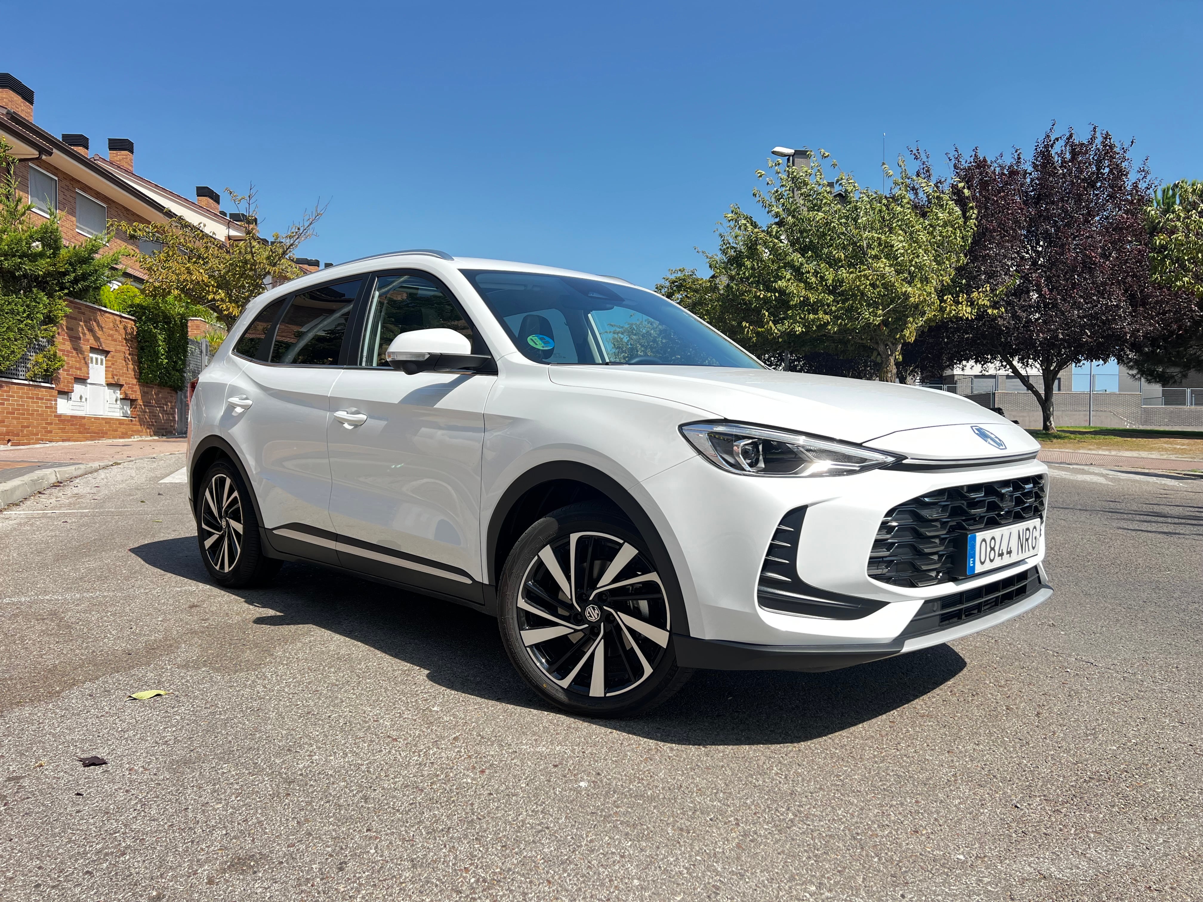 MG ZS Hybrid+, 2026, Gasolina 95 / Eléctrico (híbrido), Automático