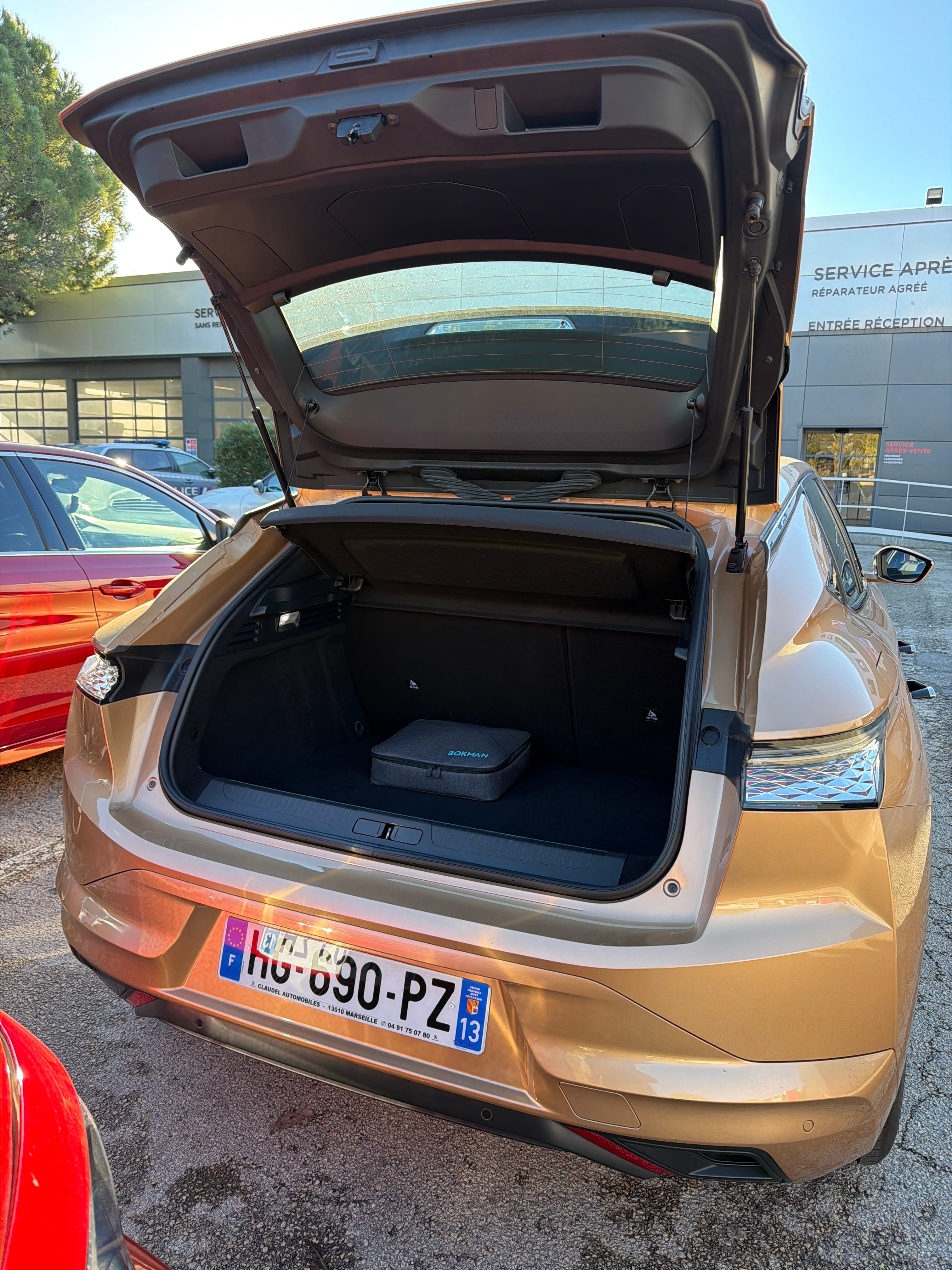 Citroen DS4 hybride essence 95 avec Apple CarPlay
