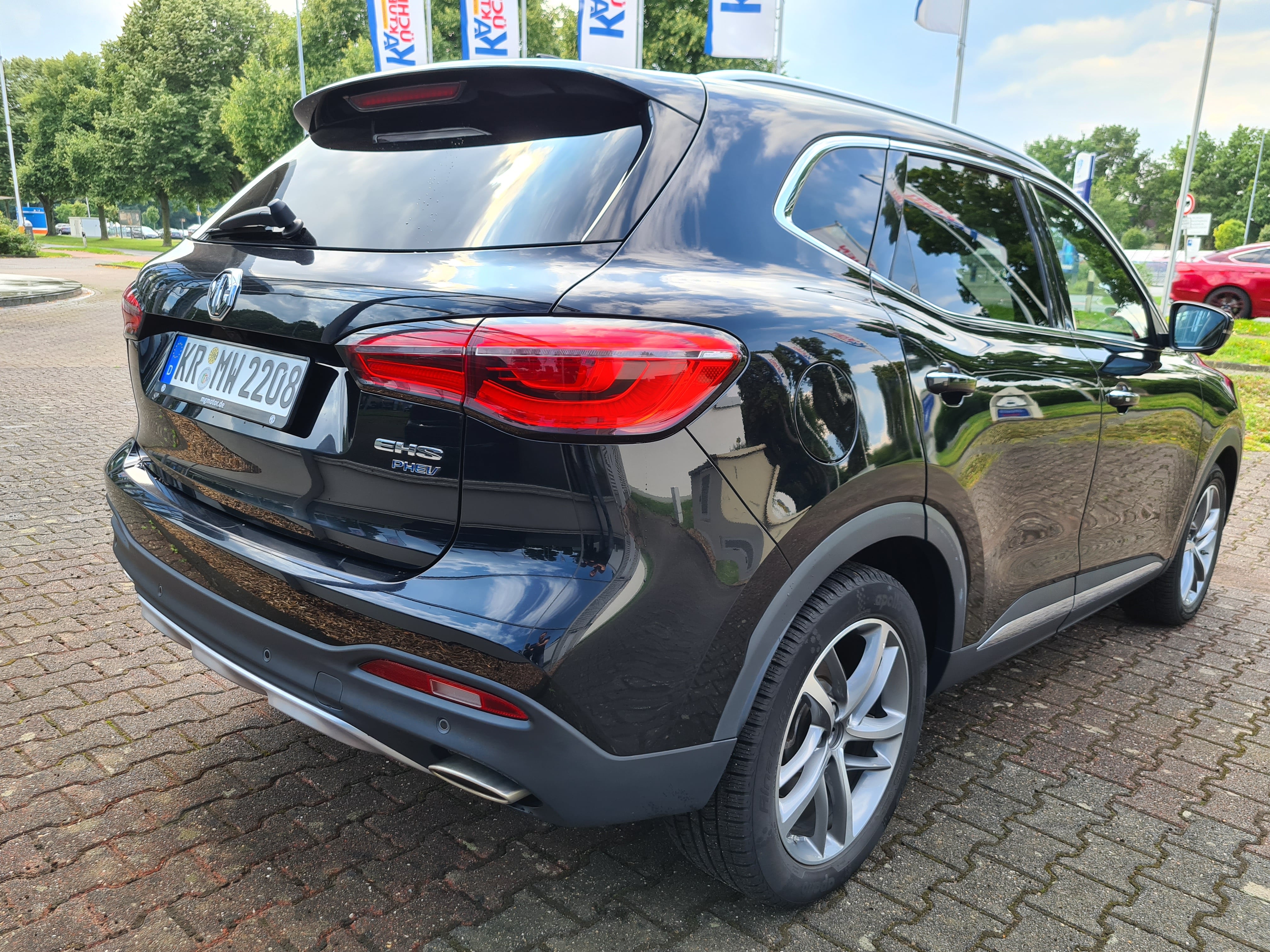 MG HS PHEV mit Navigationsgerät