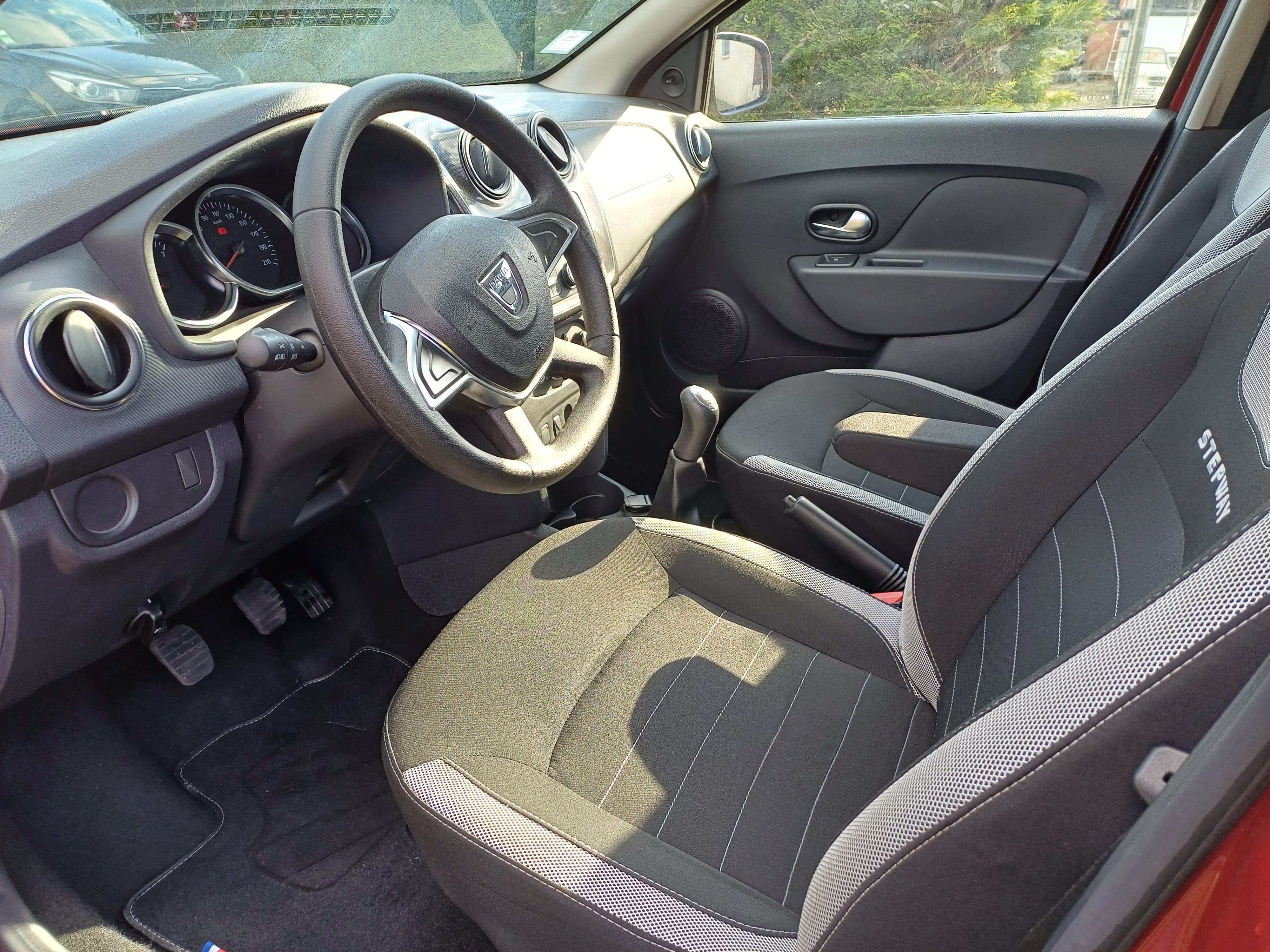 Dacia Sandero Stepway II Phase 2 Stepway 1.0 SCe 12V 75 cv avec Audio Bluetooth