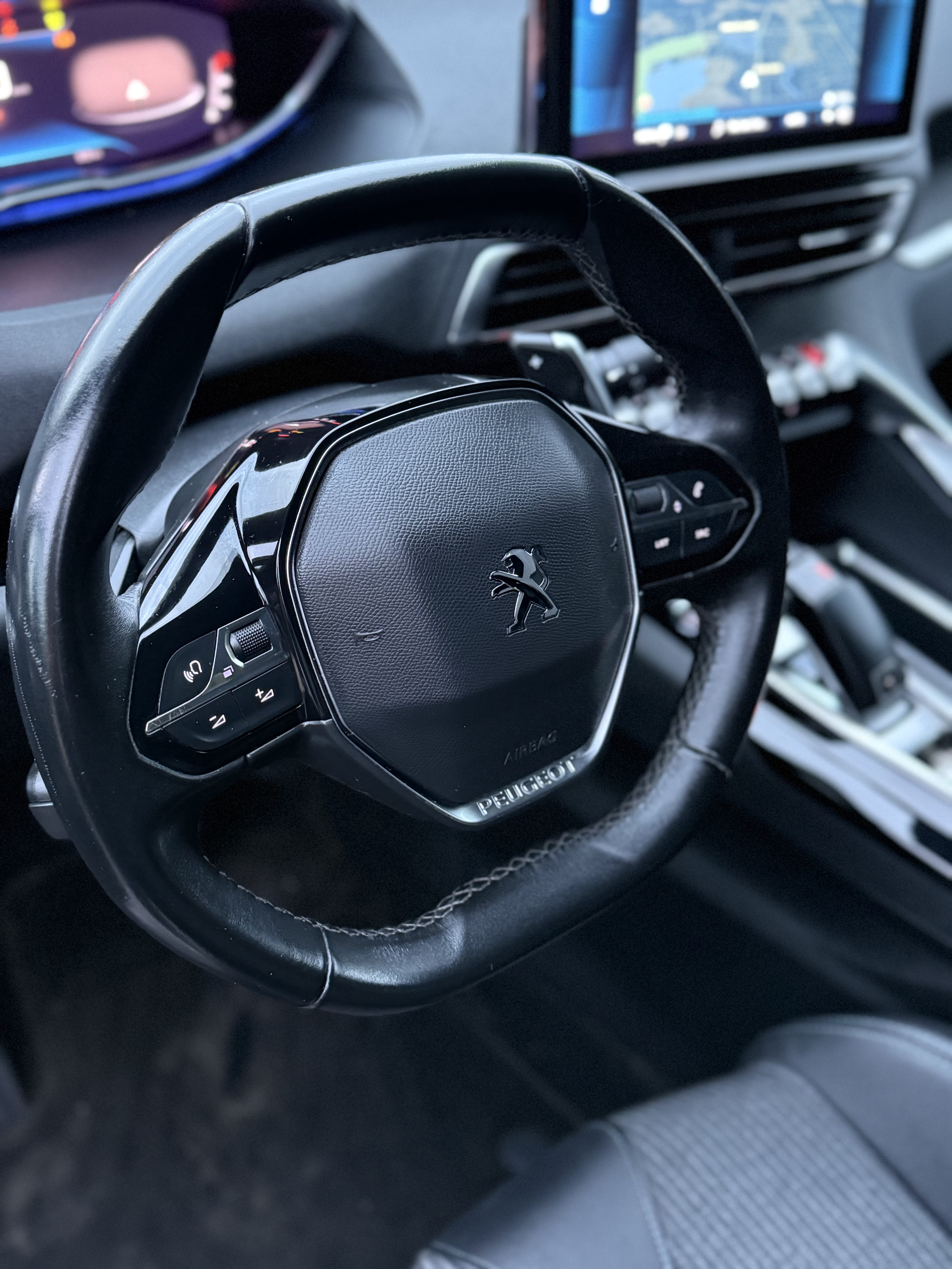 Peugeot 5008 with Baby seat