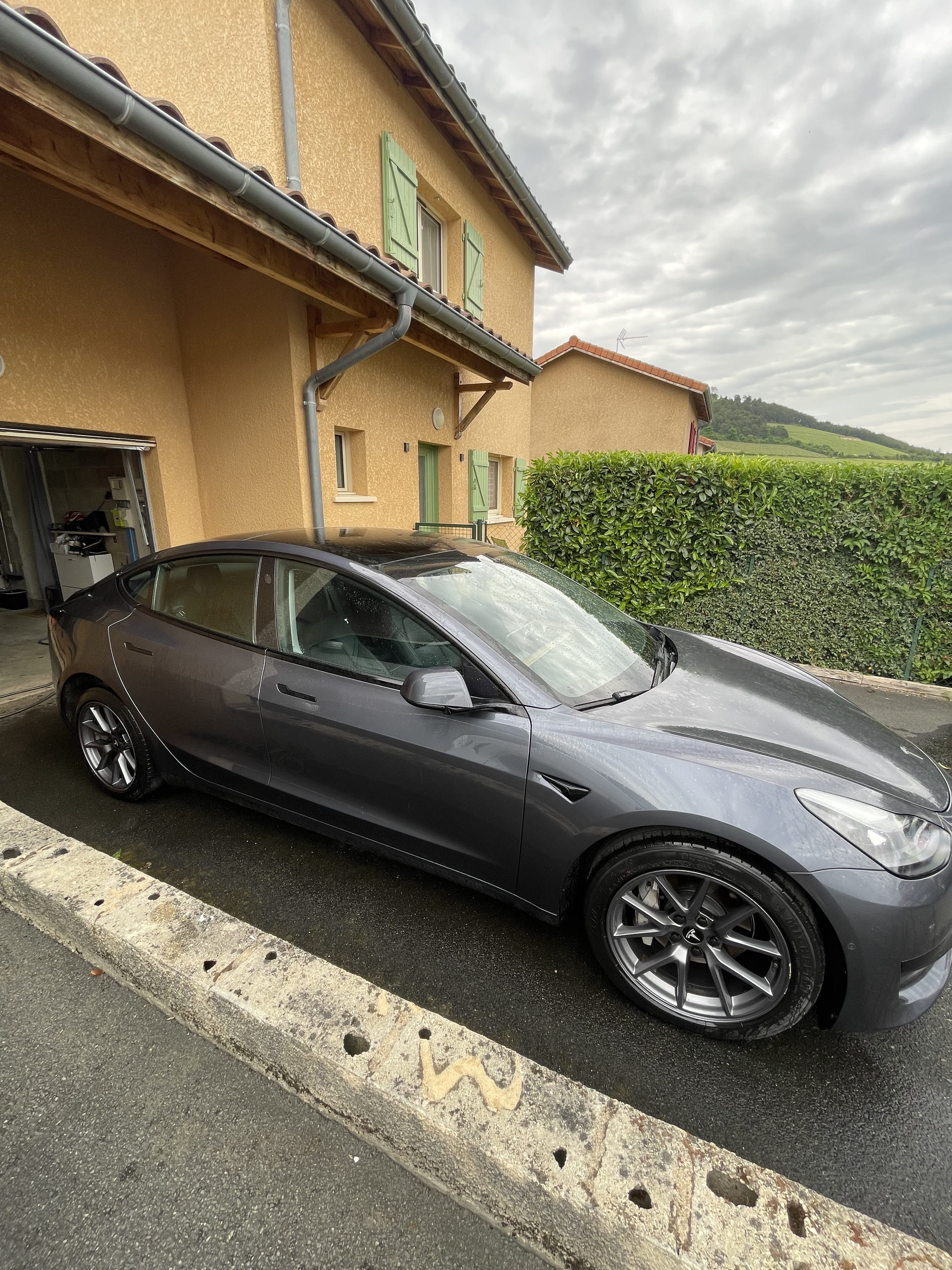 Tesla Model 3, 2022, Électrique, automatique
