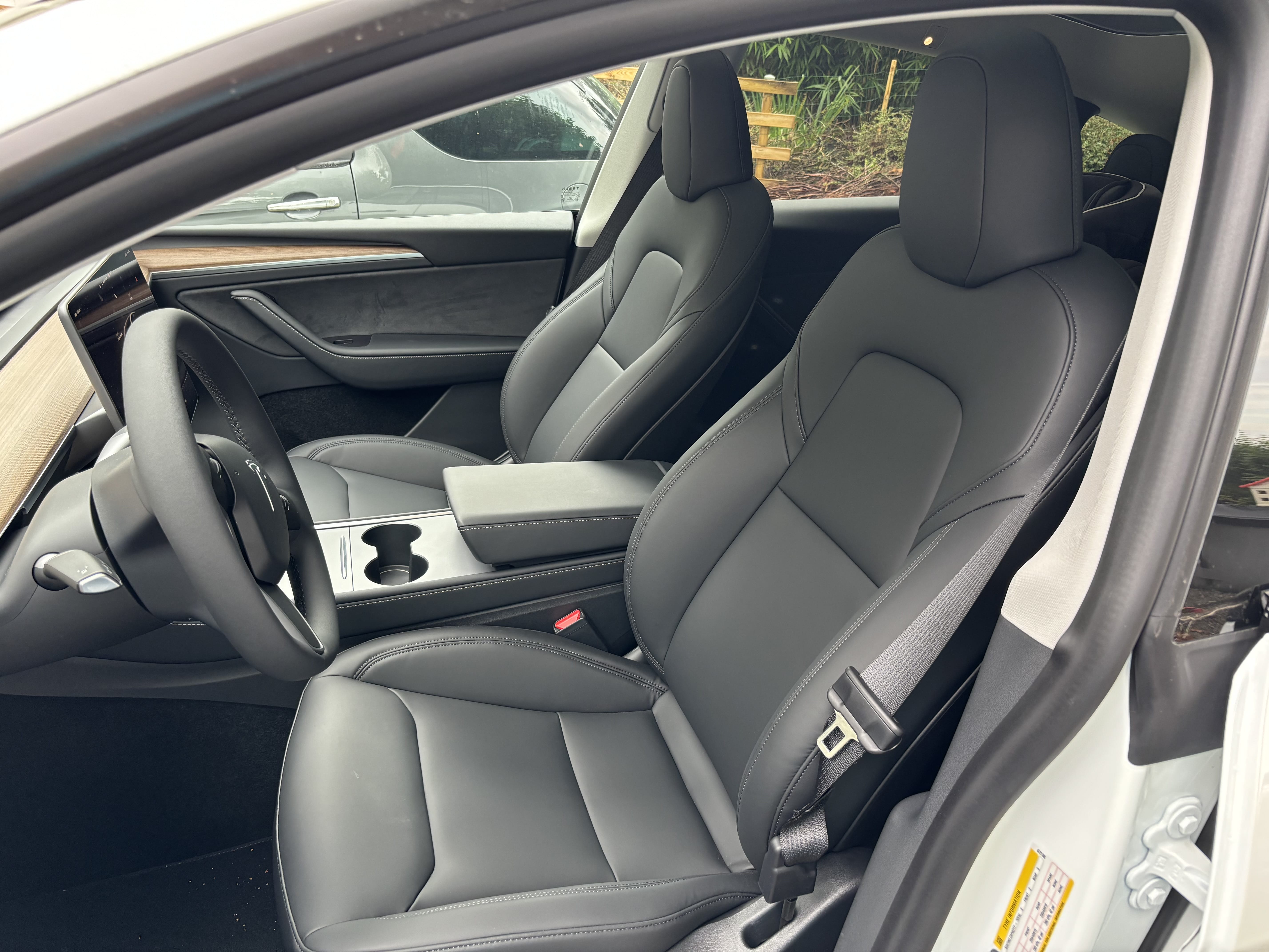 Tesla Model Y avec Audio Bluetooth
