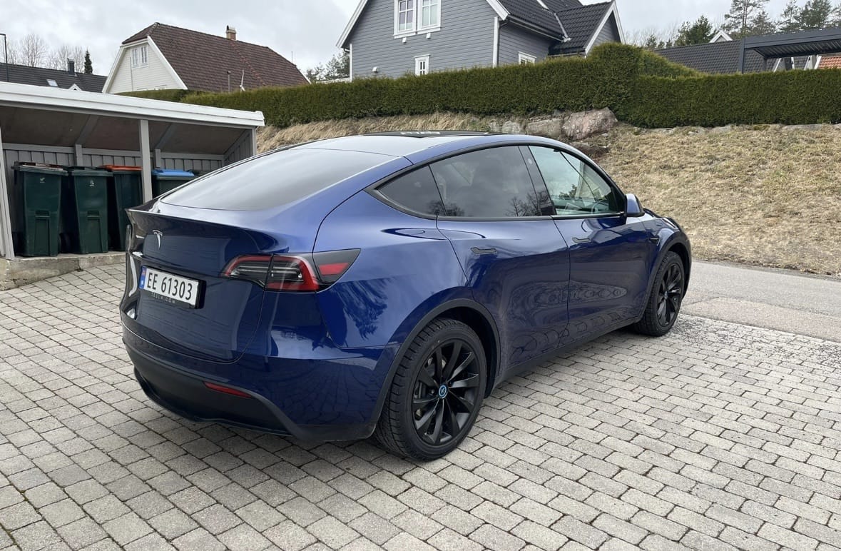 Tesla Model Y Long Range med Ryggekamera