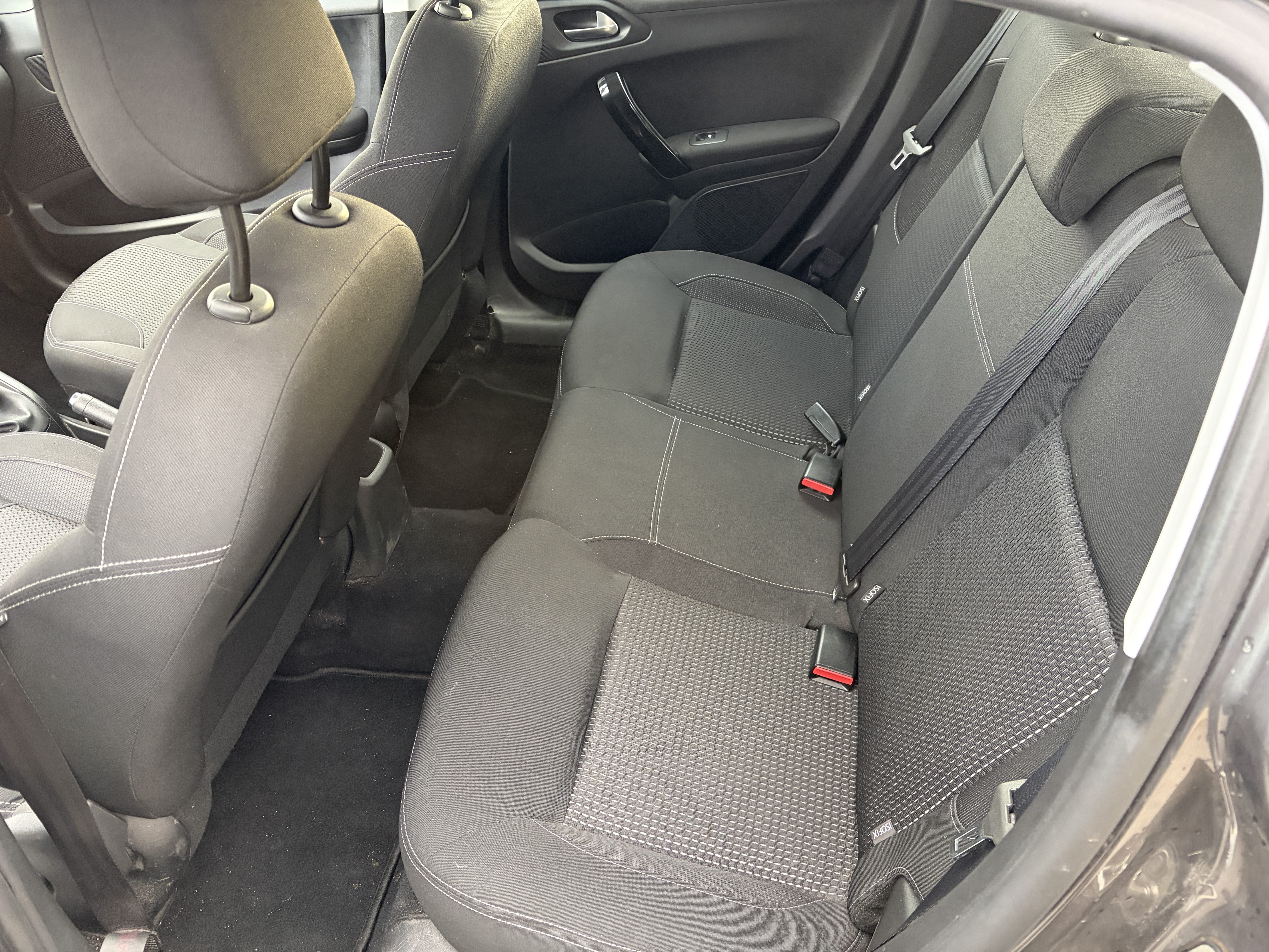 Peugeot 208 avec Entrée audio / iPod