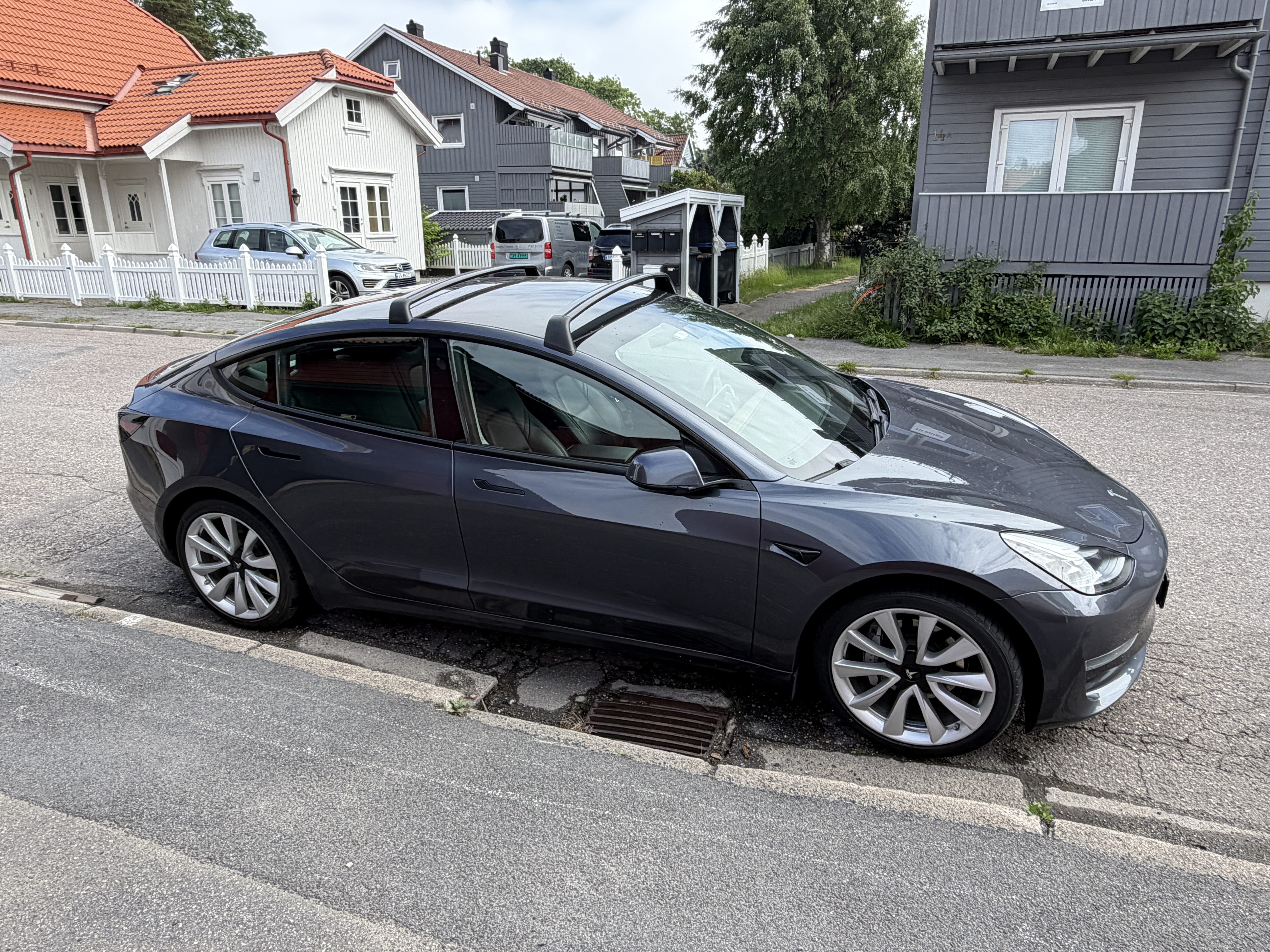 Tesla Model 3 Long Range med Bluetooth audio