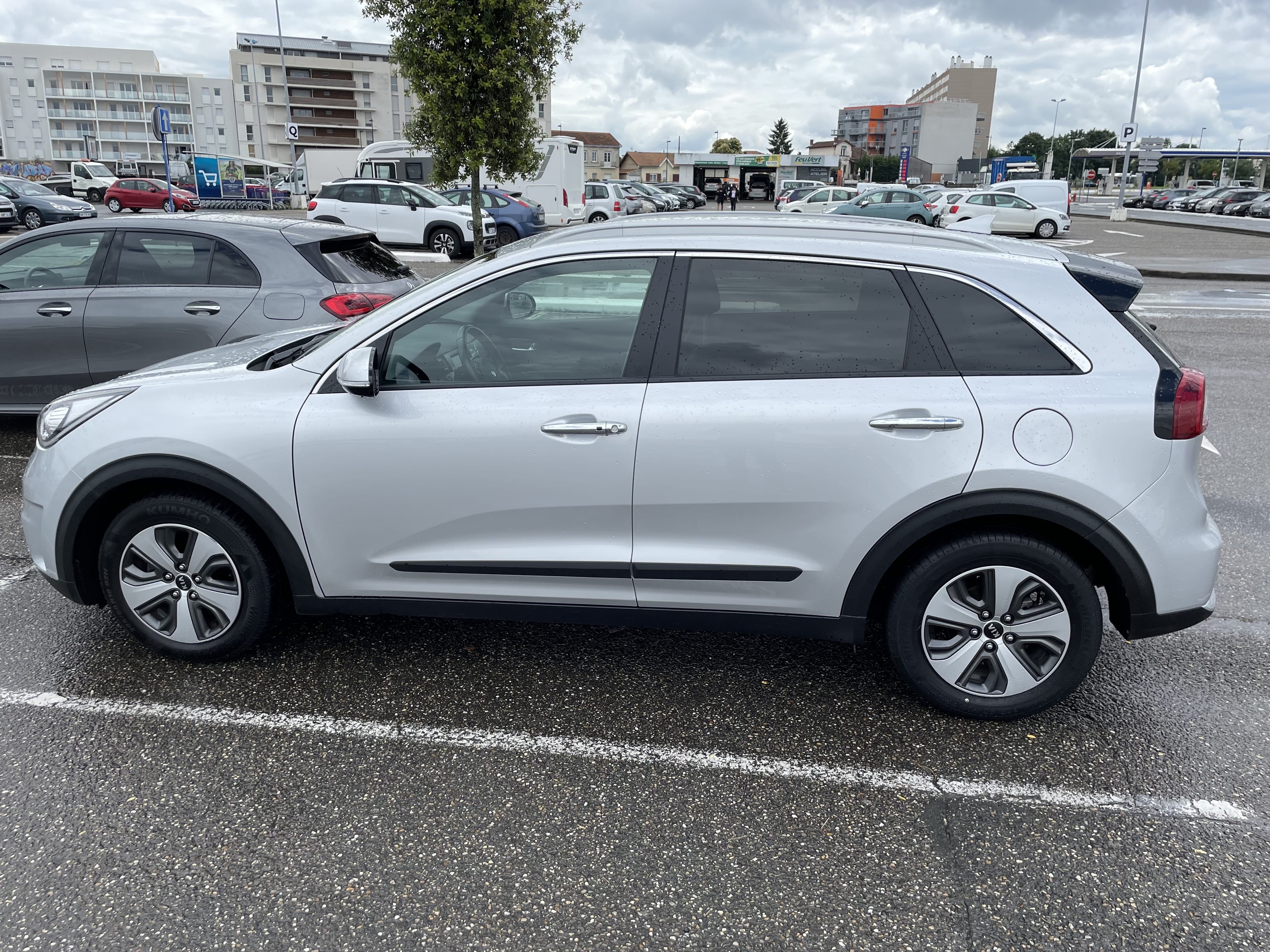 Kia Niro LX avec Climatisation