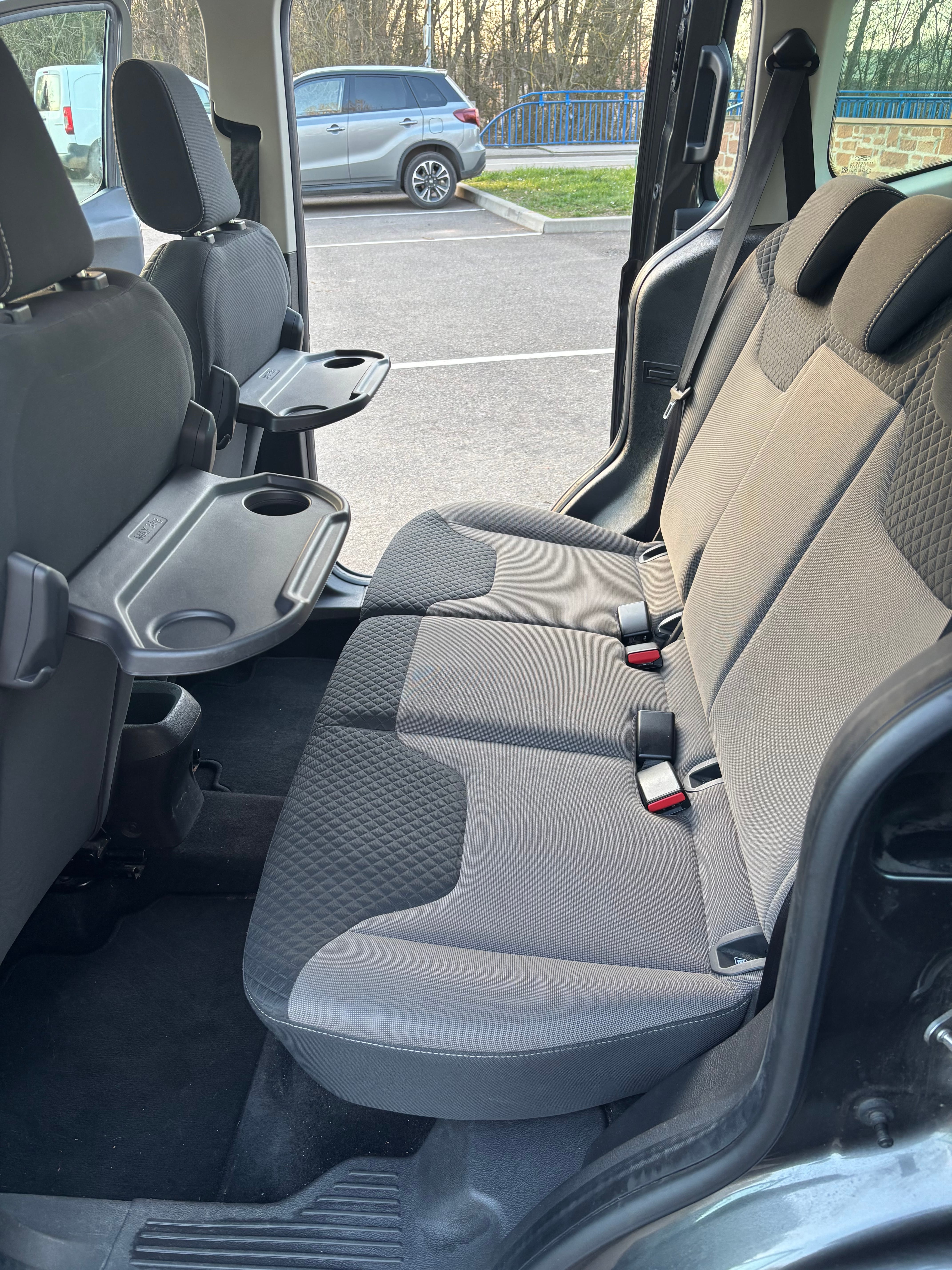Ford Courier