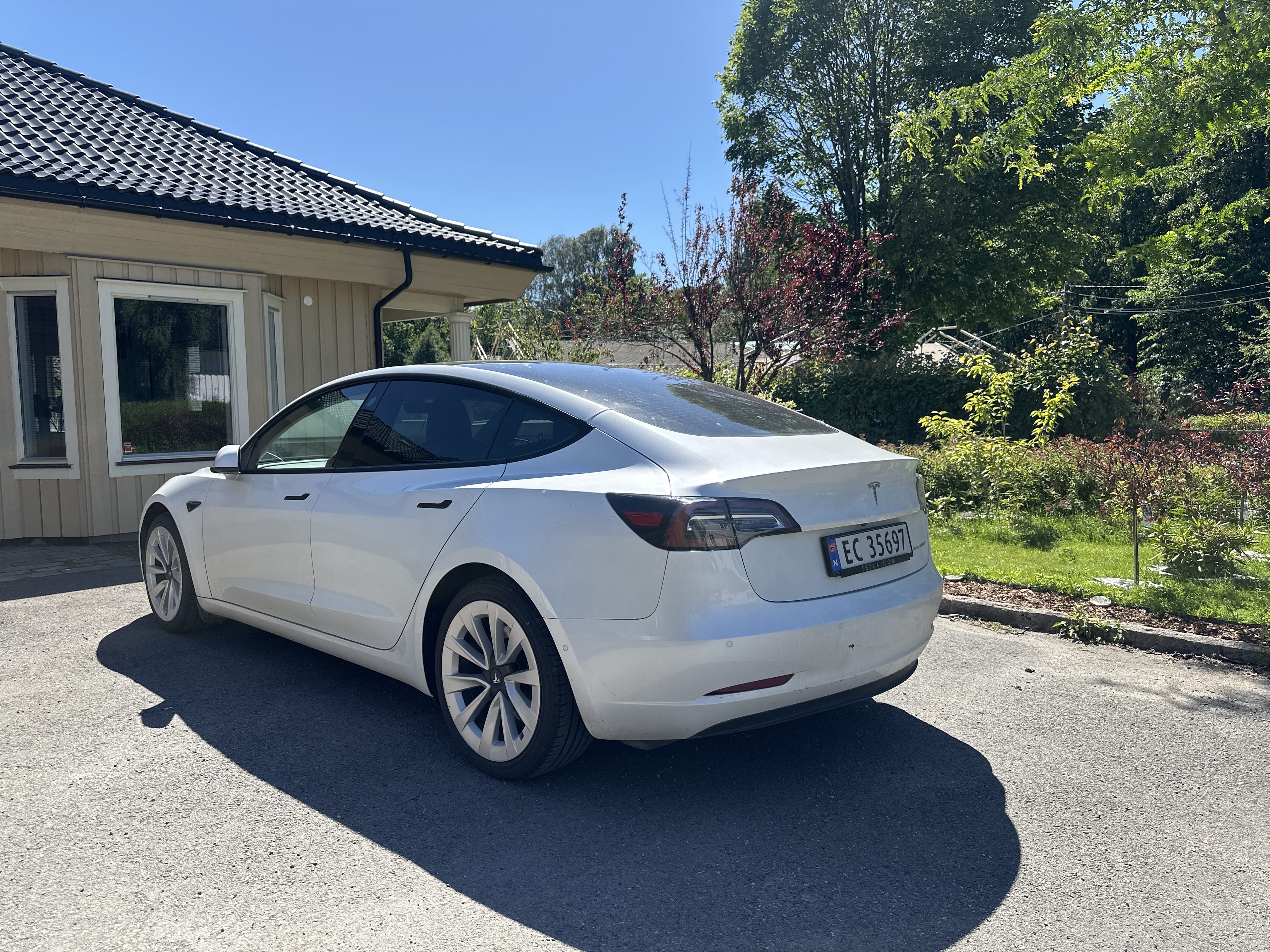Tesla Model 3 Long Range med GPS