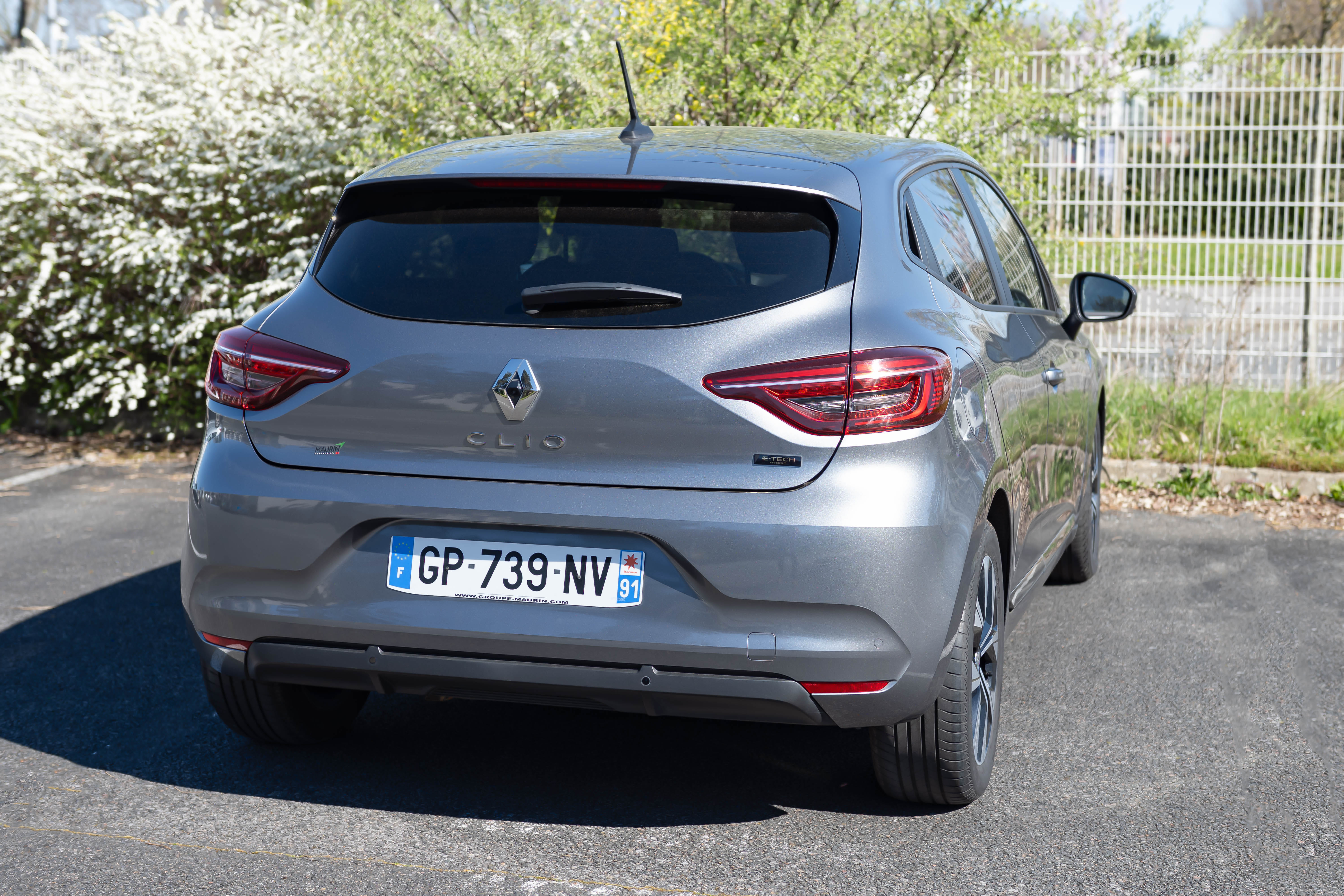 Renault Clio E-tech avec Caméra de recul