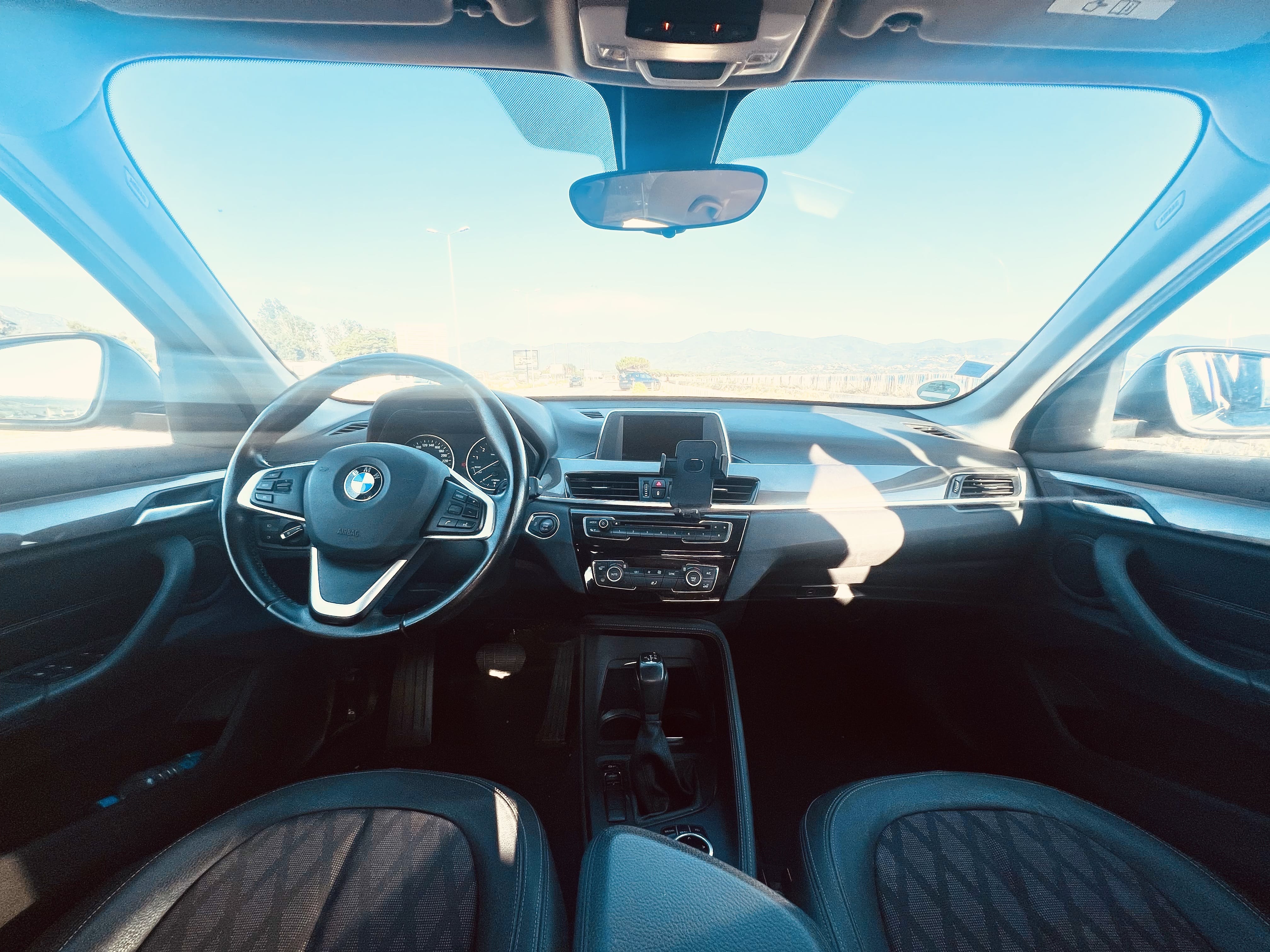 BMW X1 sDrive18i with Baby seat