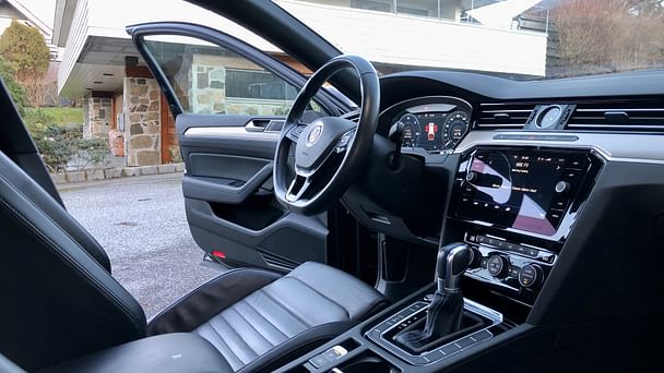 Volkswagen Passat GTE med Skiboks