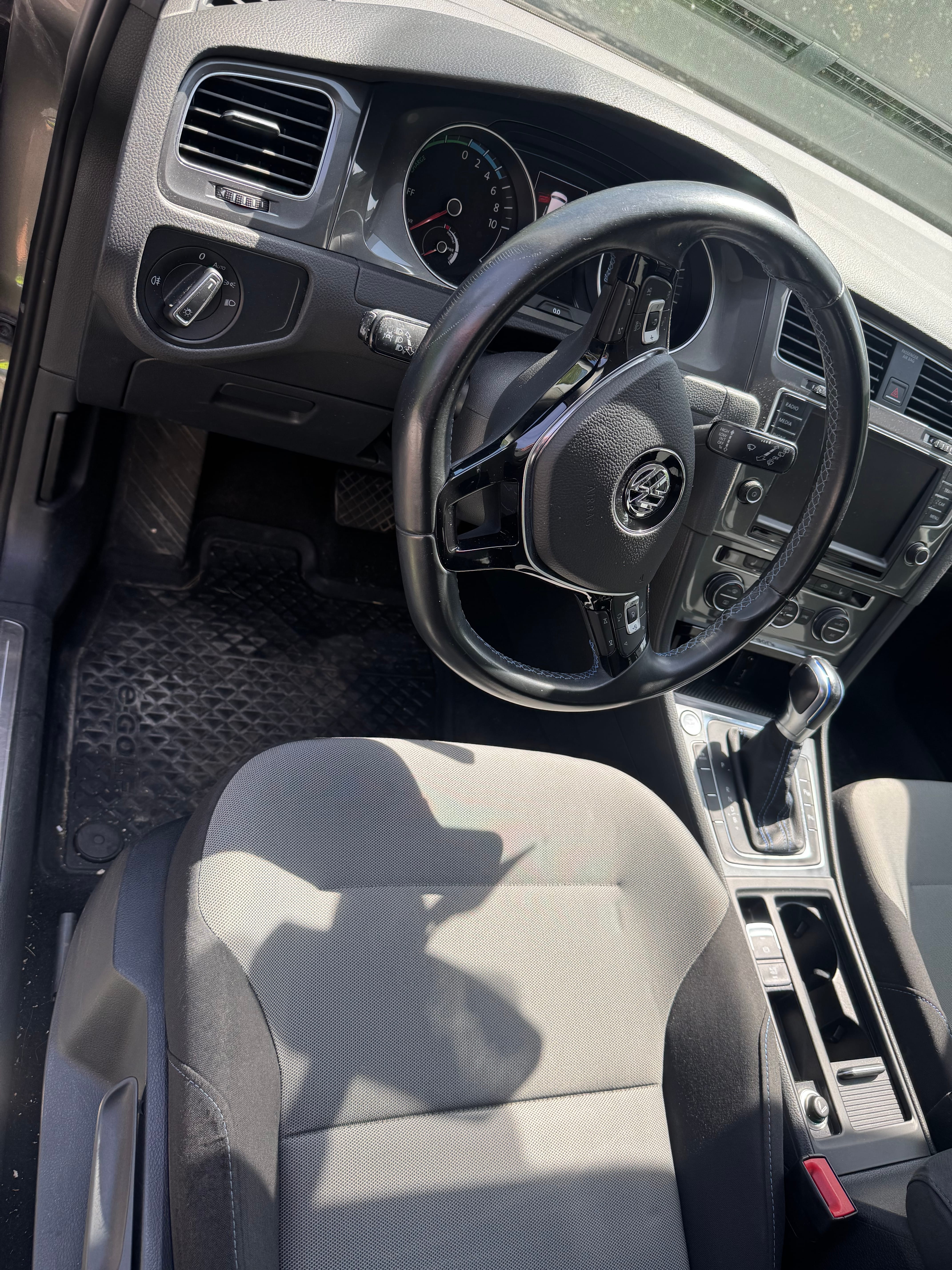 Volkswagen e-Golf Elektrisk med Cruisekontroll