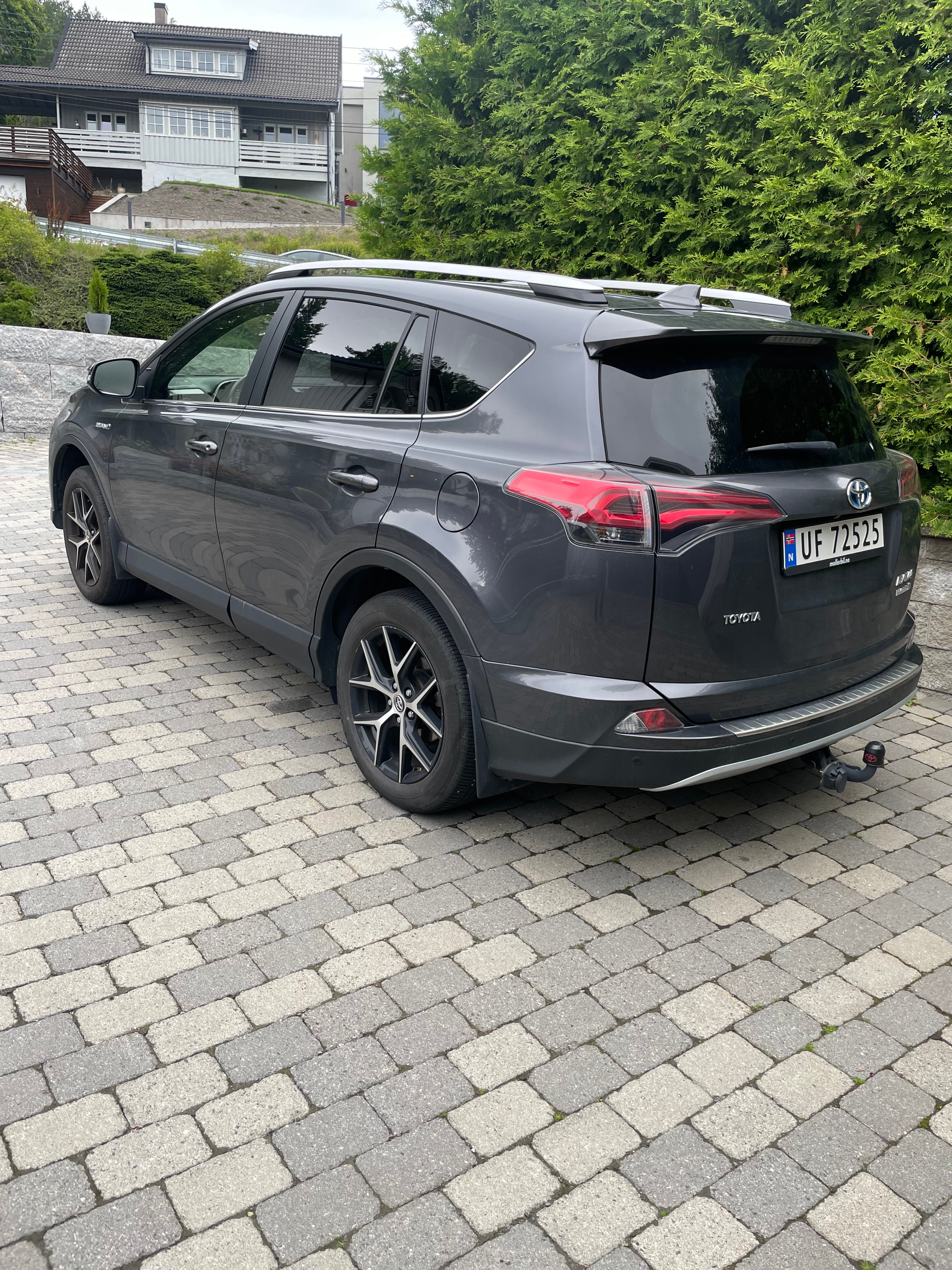 Toyota RAV 4 Hybrid med Aircondition