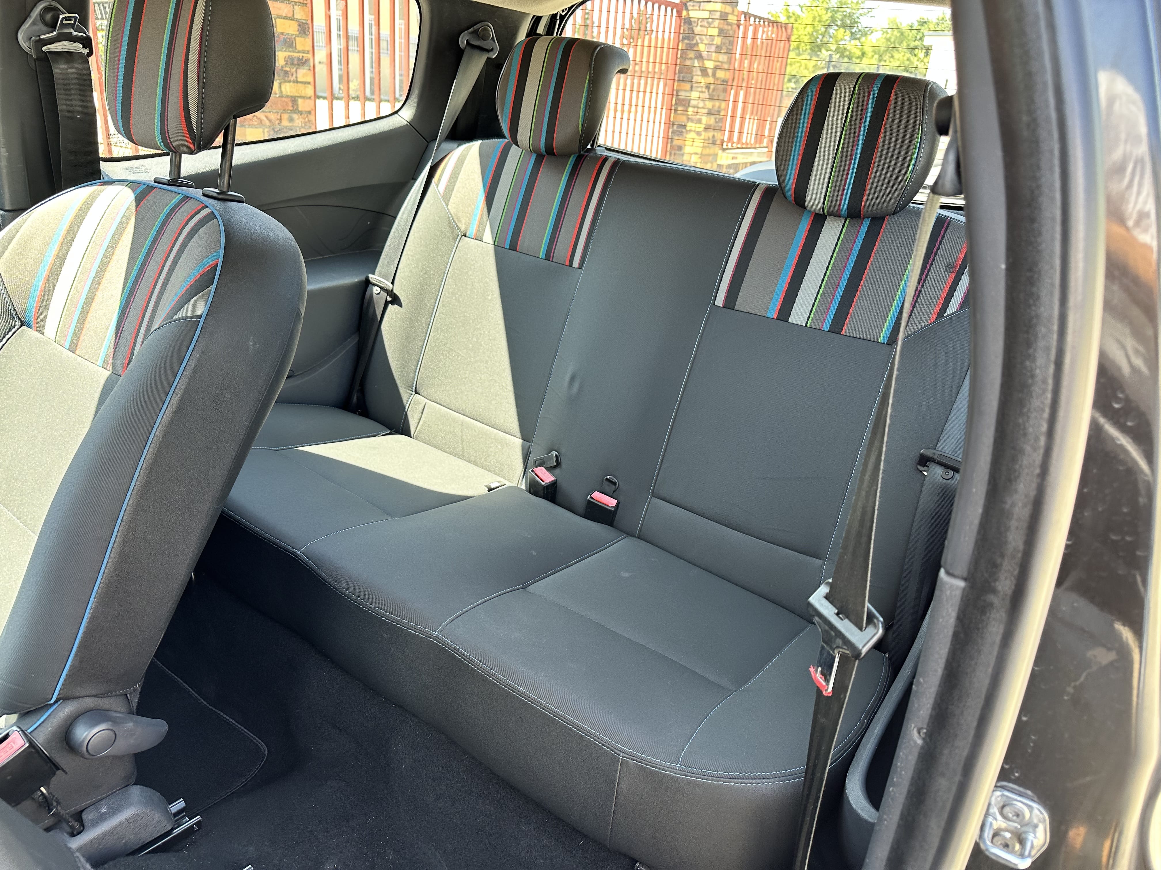 Renault Twingo II avec Audio Bluetooth