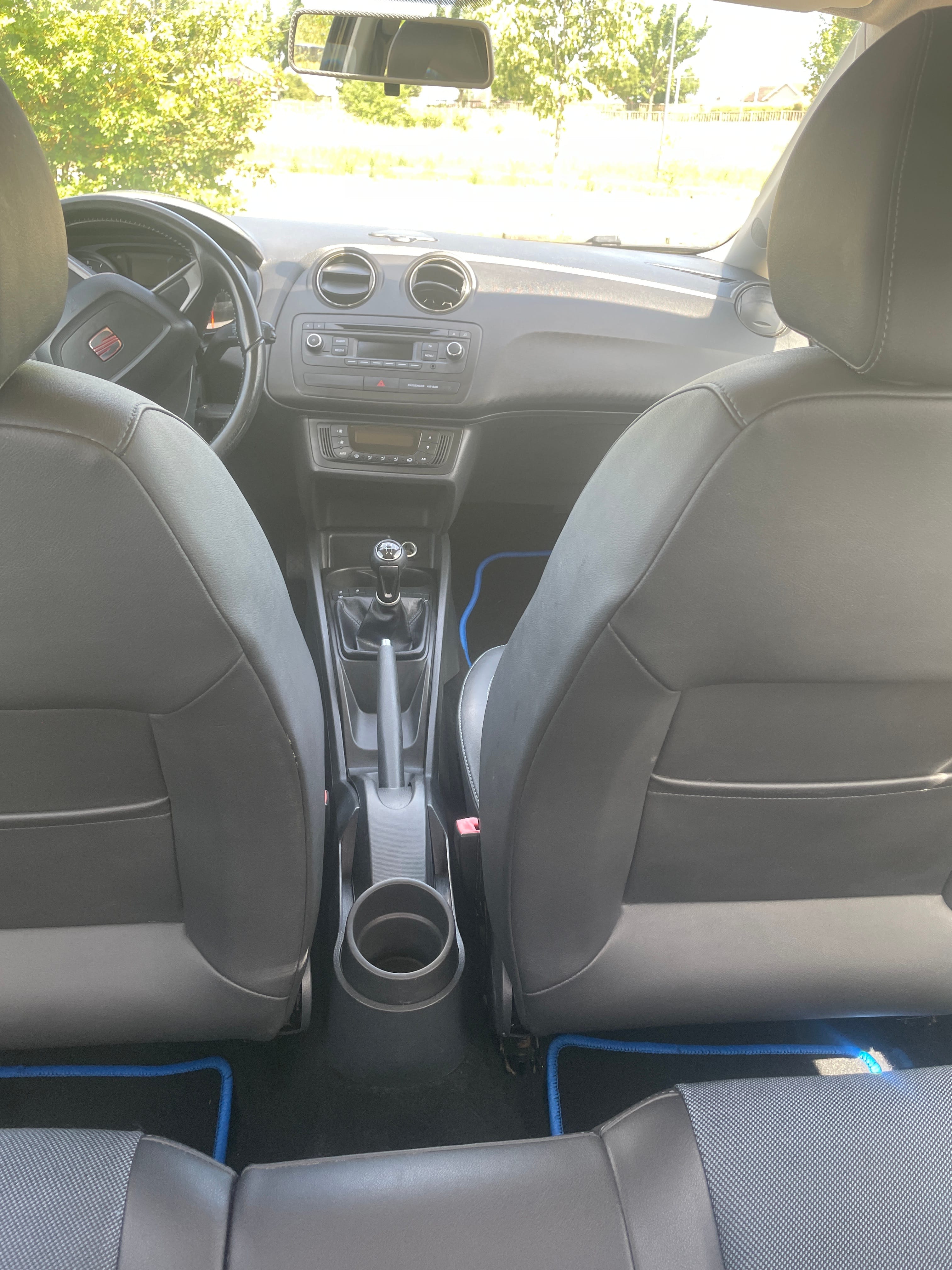 Seat Ibiza avec Autoradio