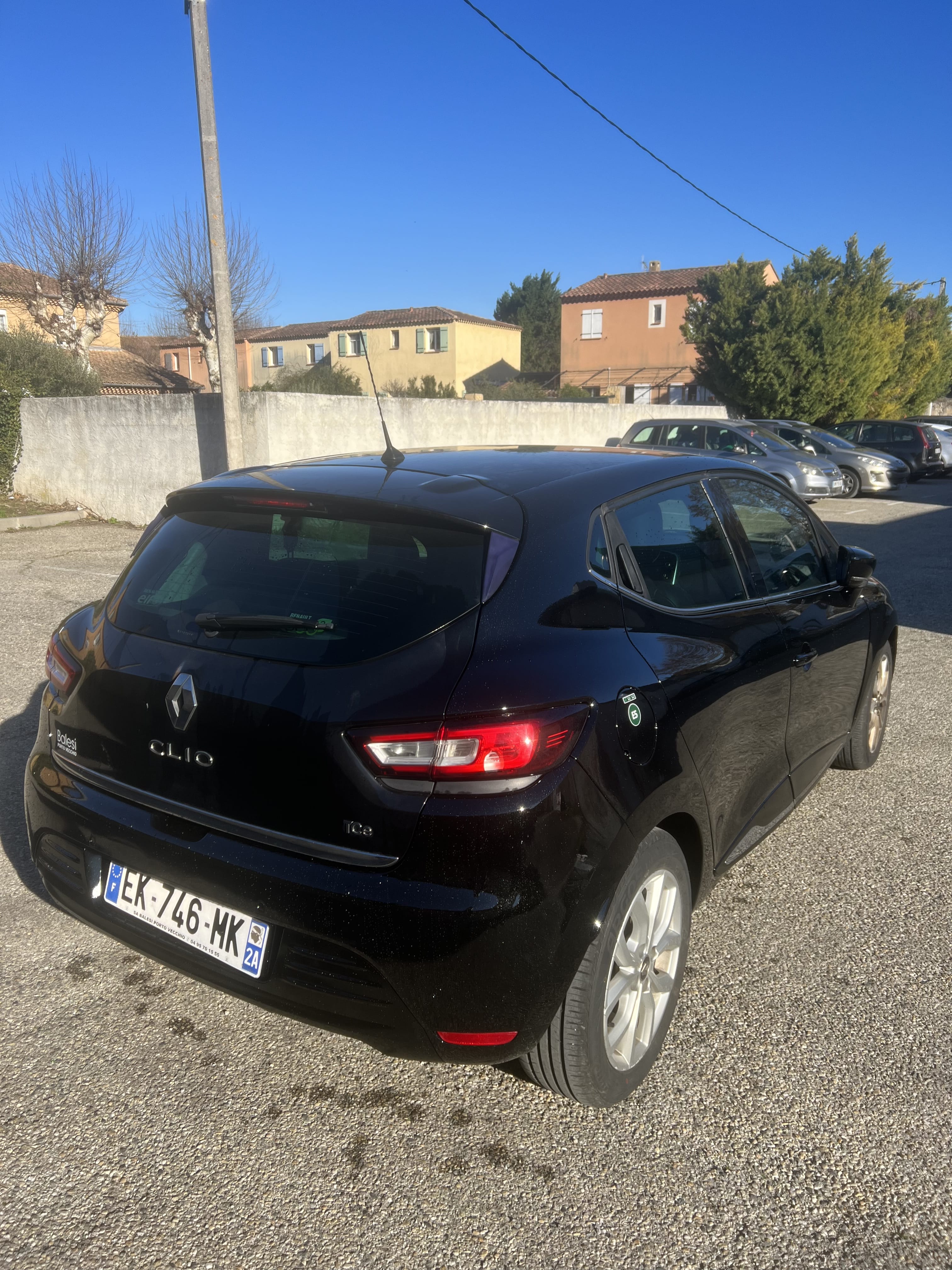 Renault Clio 09 TCE ESSENCE avec GPS