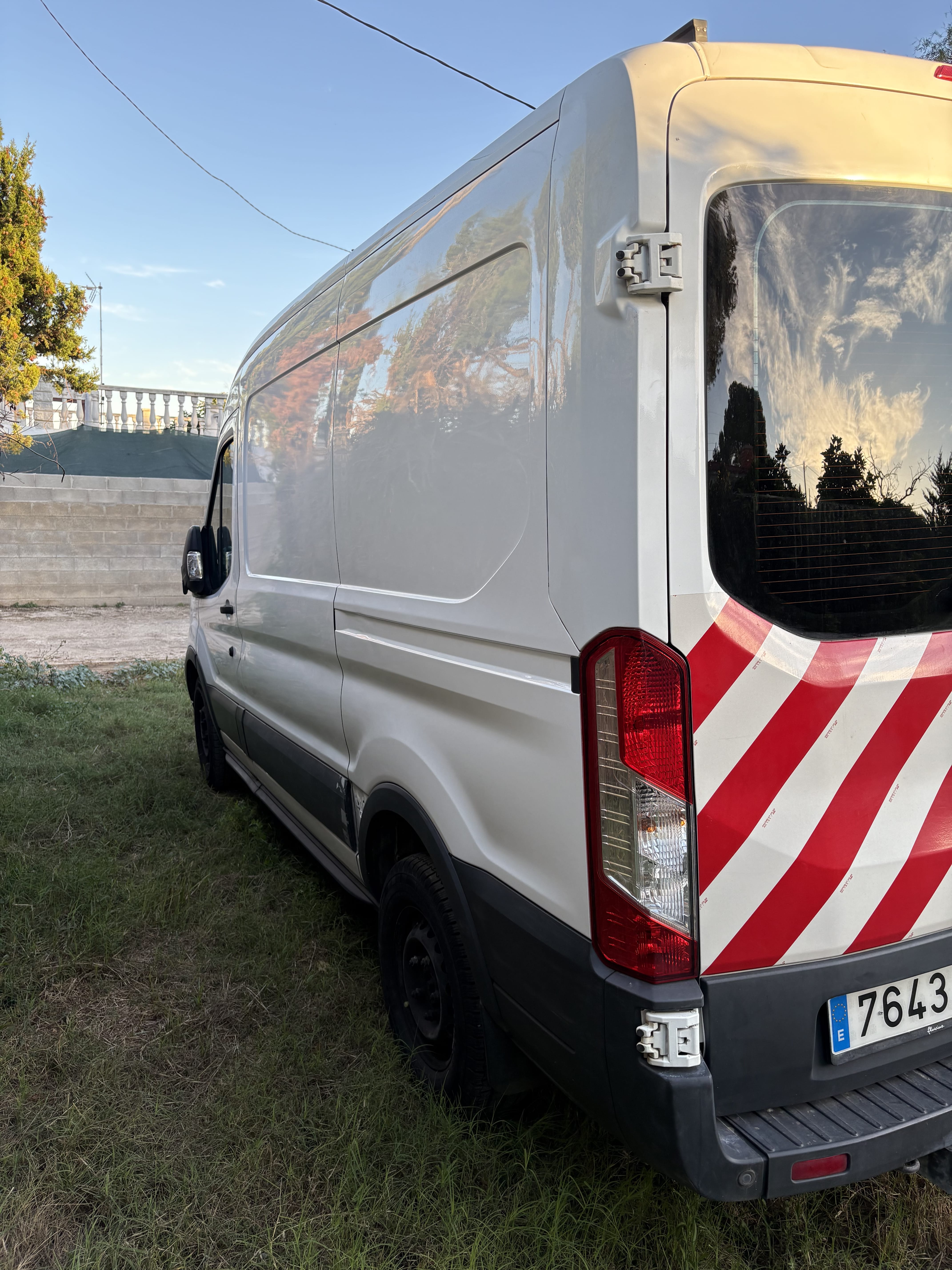 Ford Transit 350 2.0 avec Entrée audio / iPod