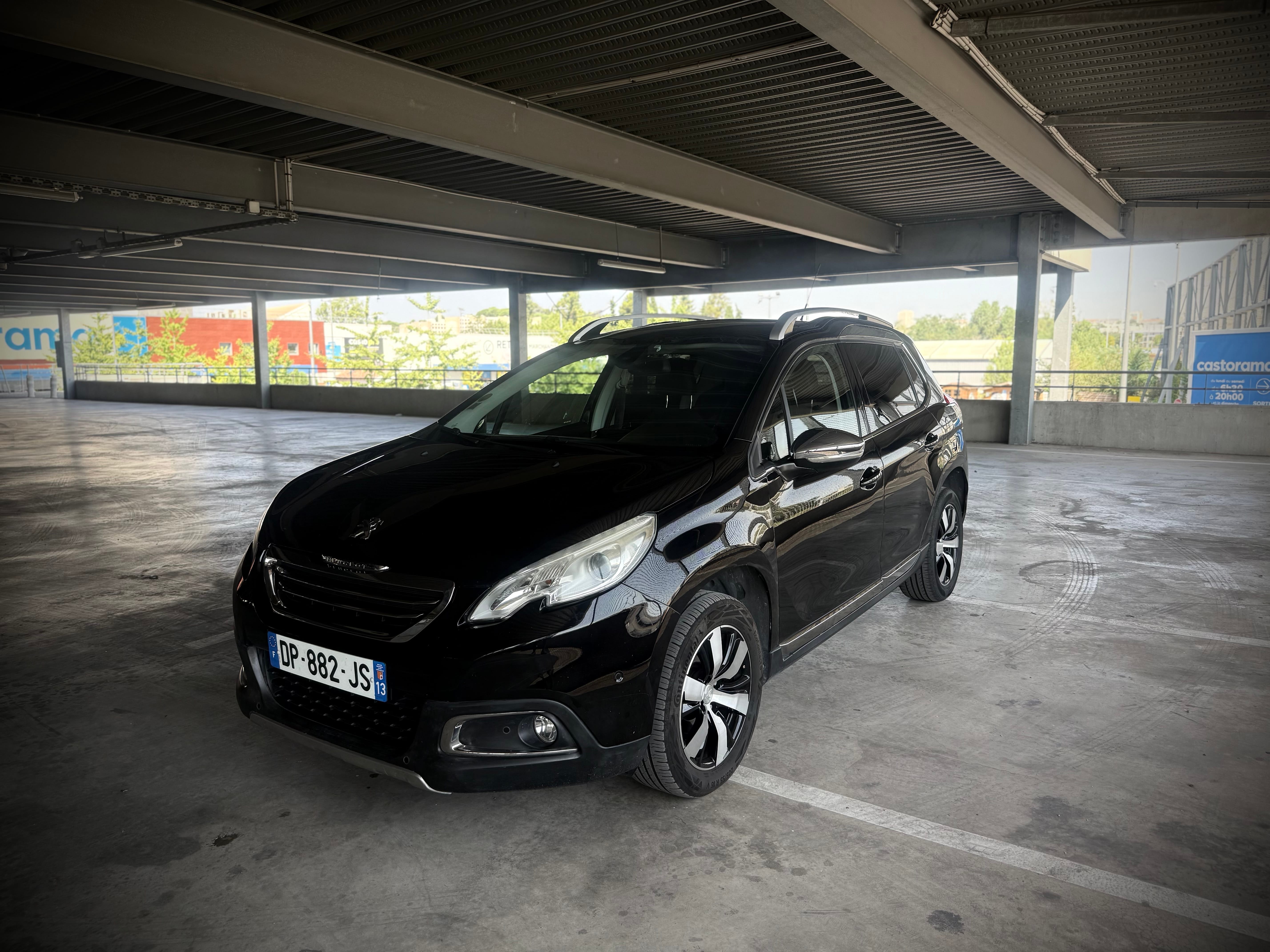 Peugeot 2008, 2015, Diesel, automatic
