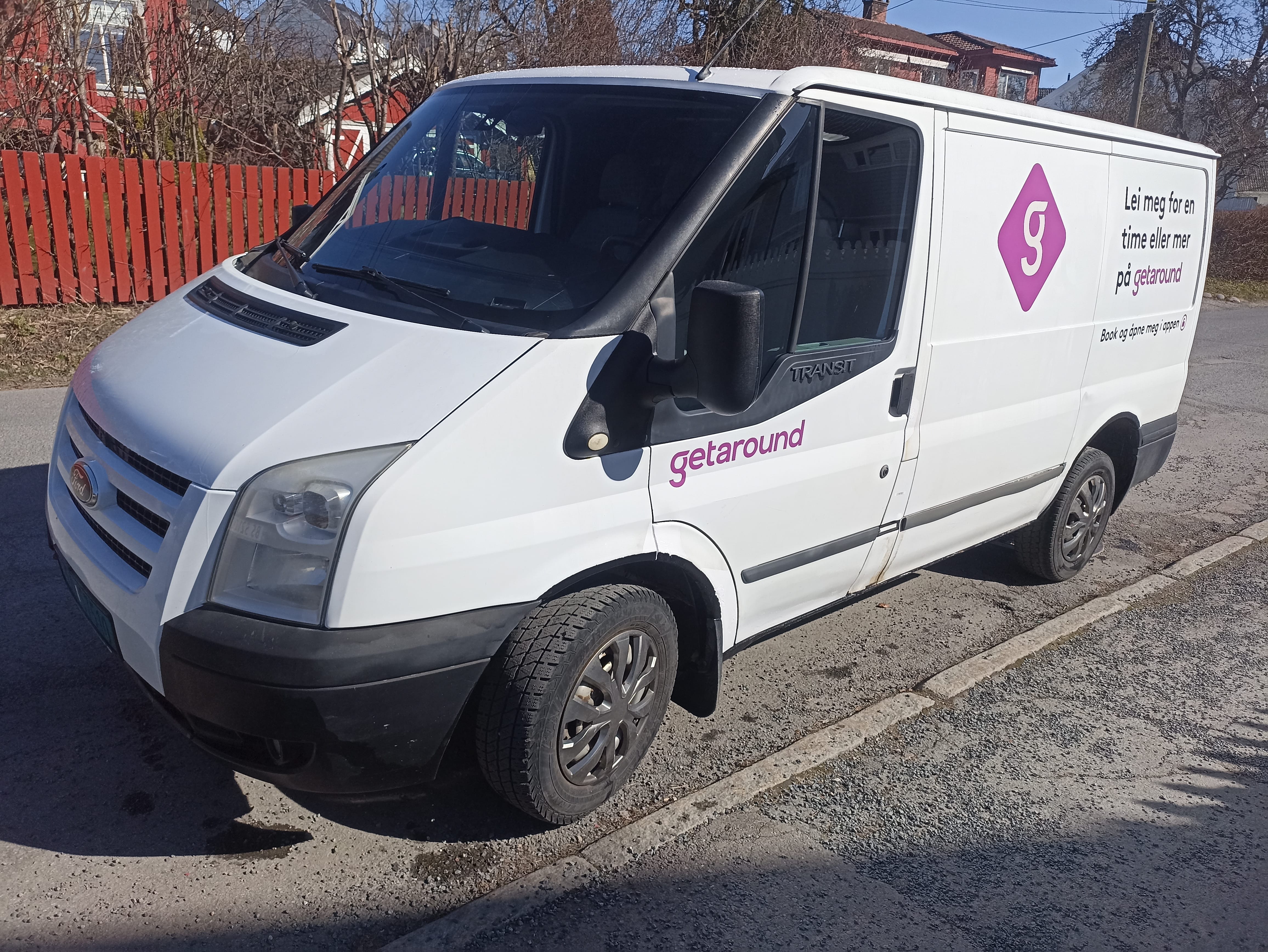 Ford Transit Connect Flyttebil med Vinterdekk