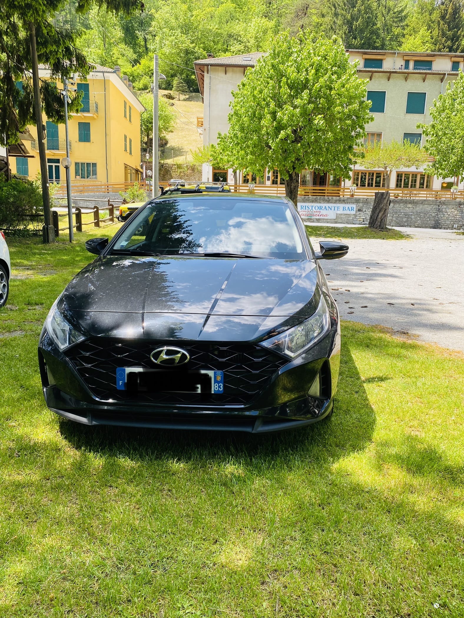 Hyundai i20, 2021, Essence 95 / Électrique (hybride)