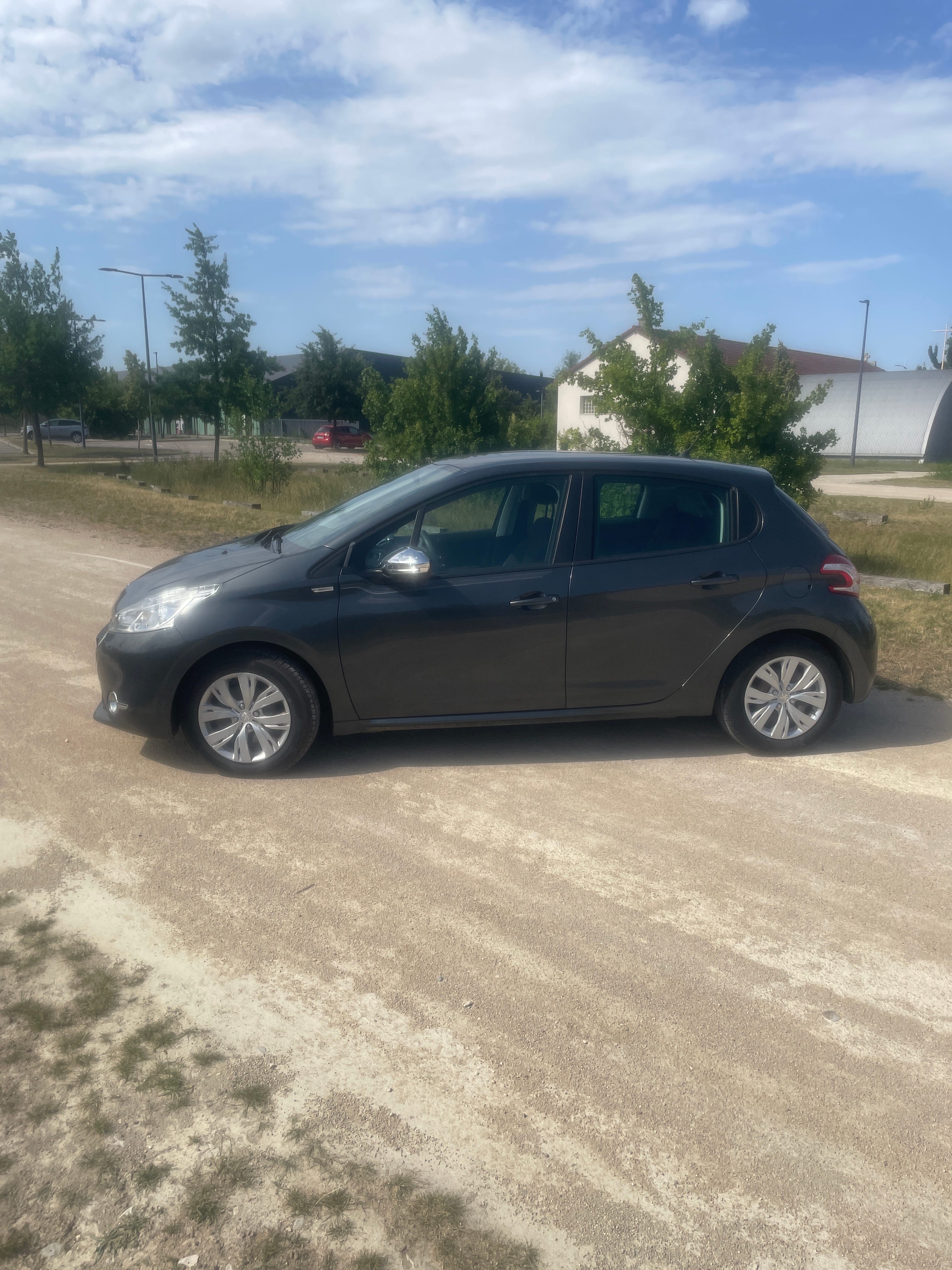 Peugeot 208 avec Climatisation