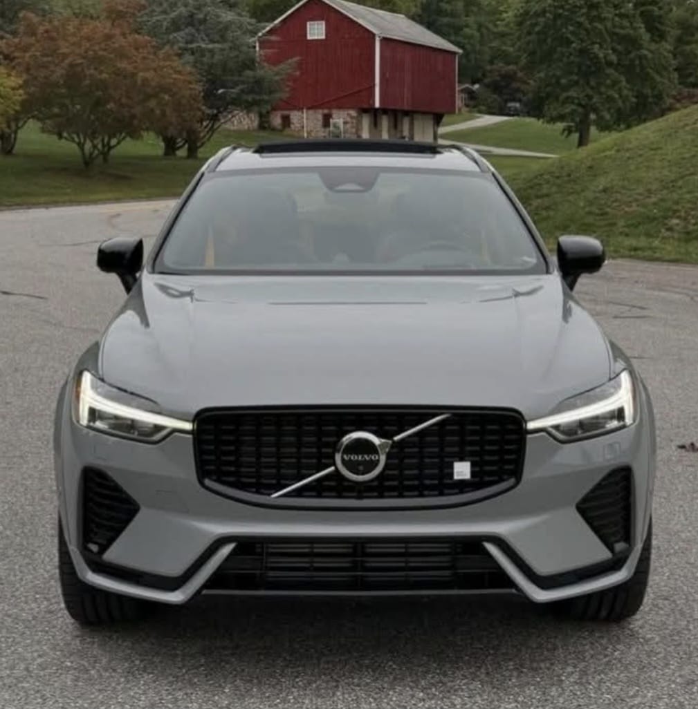 Volvo XC60, 2023, Euro 95 (E10), automatic