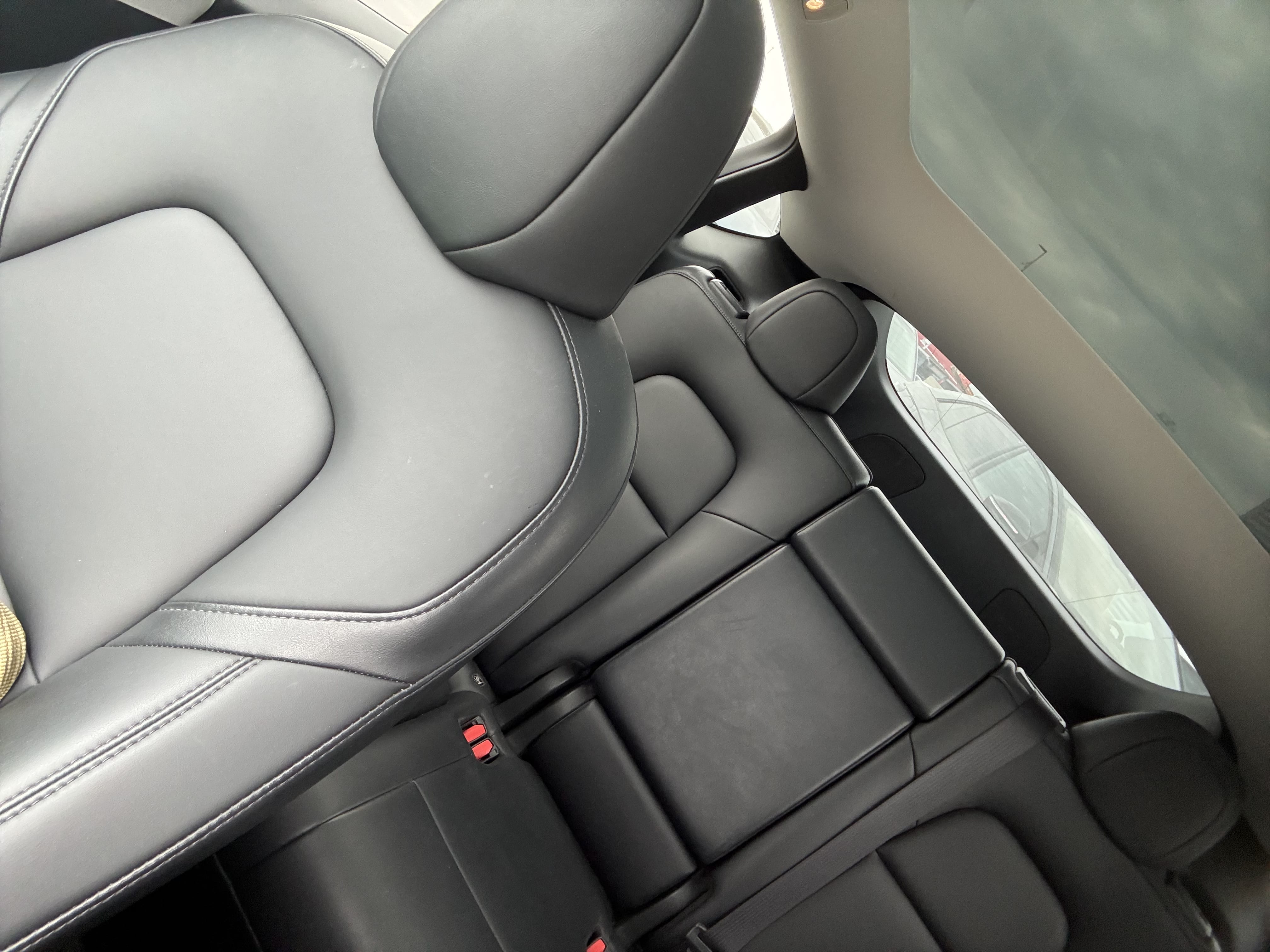 Tesla Model Y Long Range med Aircondition