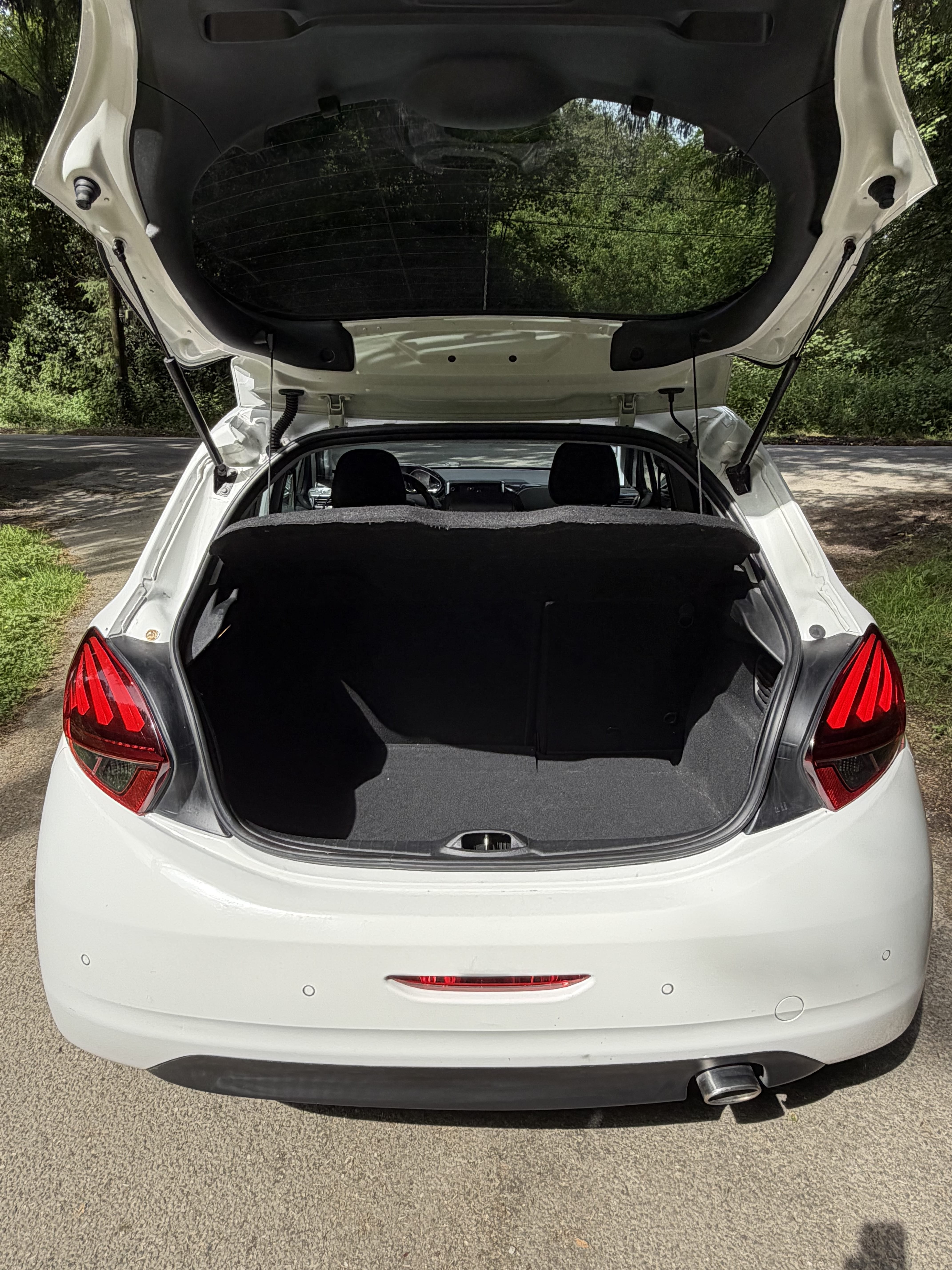 Peugeot 208 GT Line avec Audio Bluetooth