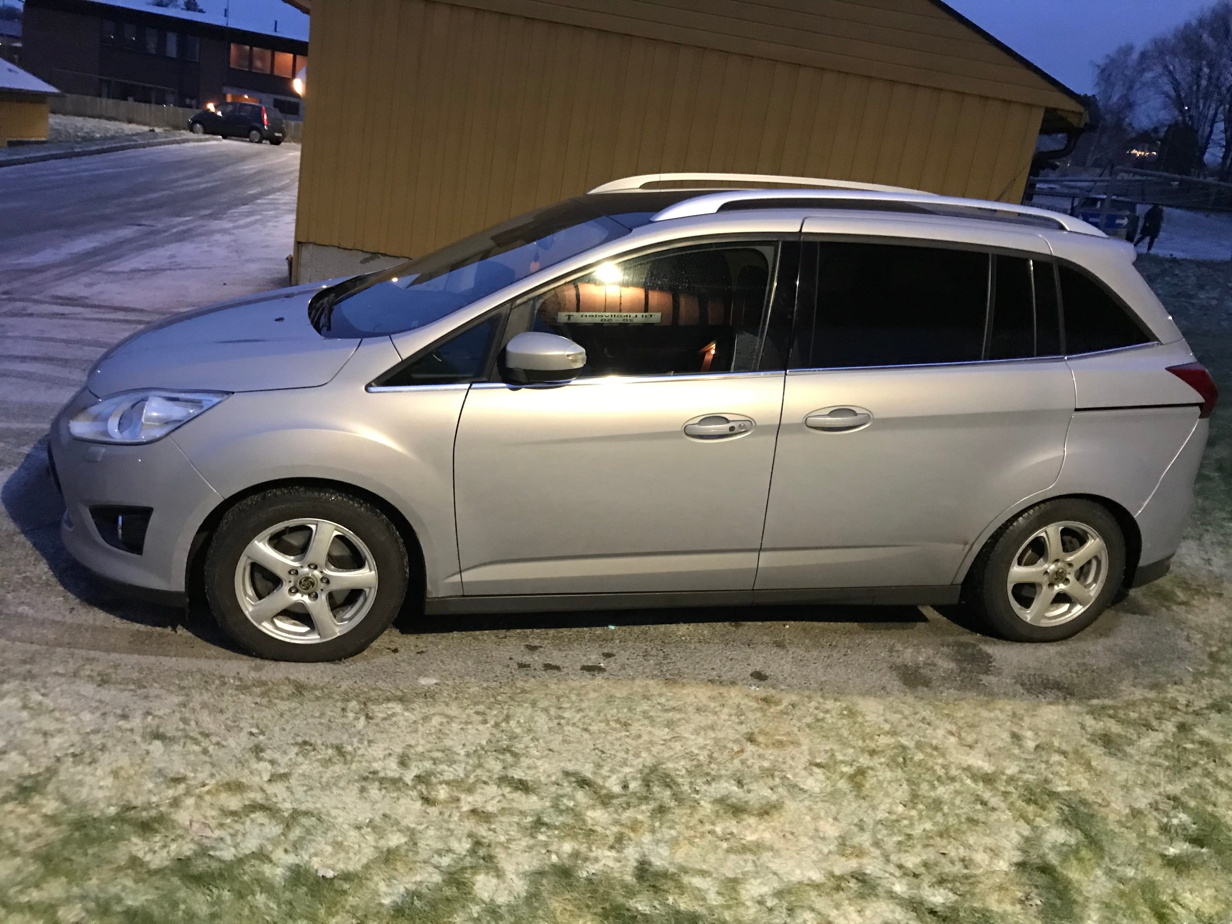 Ford C-Max med Lydinngang