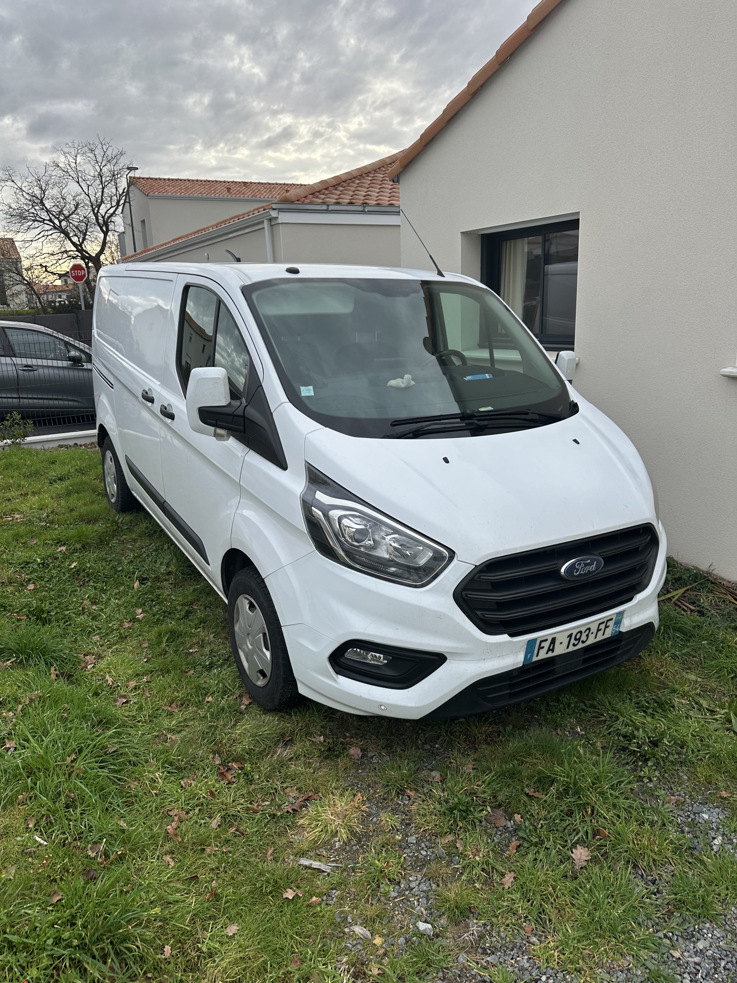 Ford Transit Custom Fourgon avec GPS