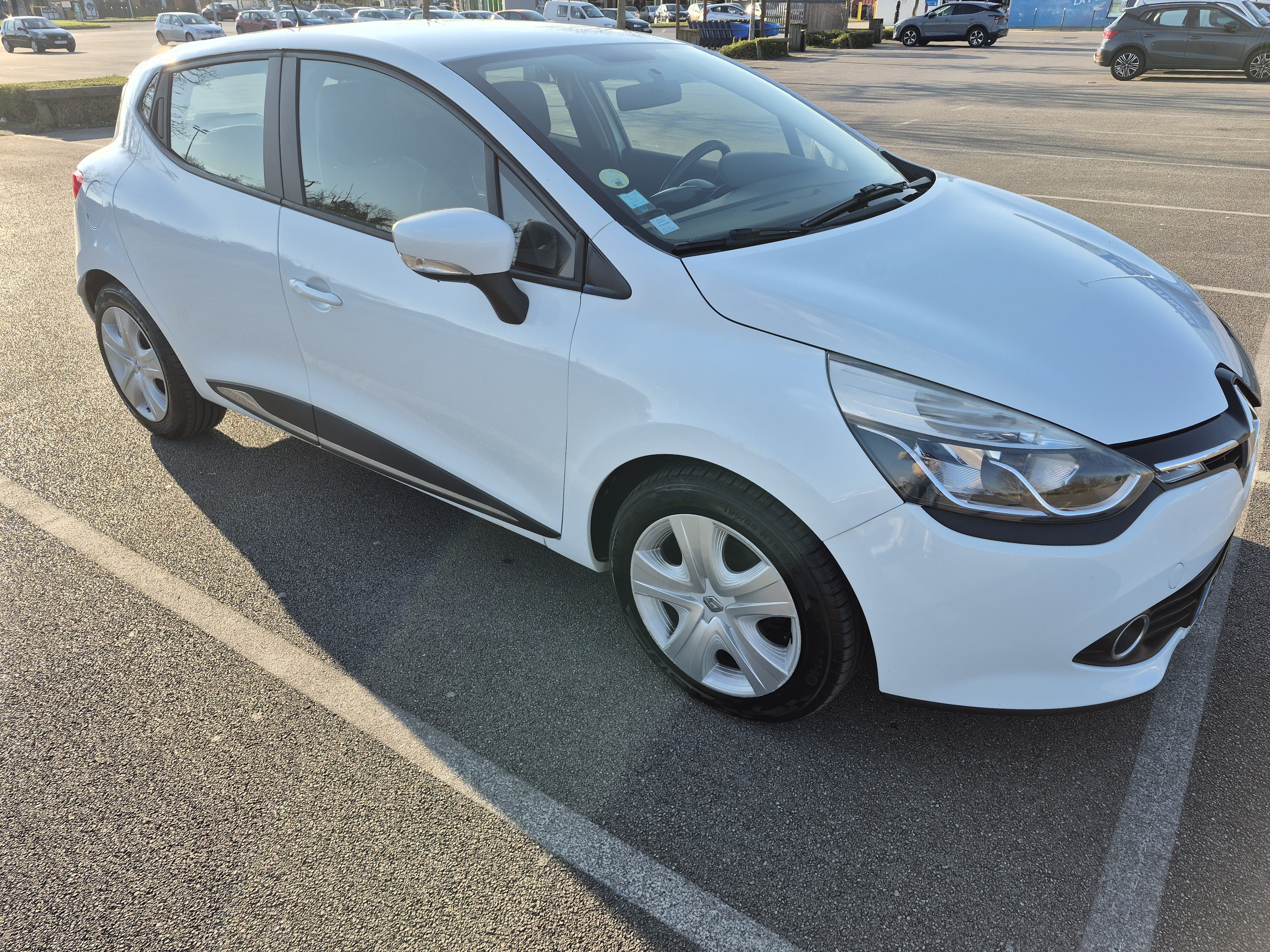 Renault Clio avec Climatisation