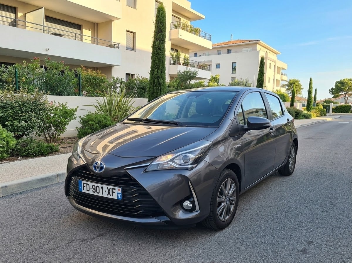 Toyota Yaris, 2019, Essence 95 / Électrique (hybride), automatique
