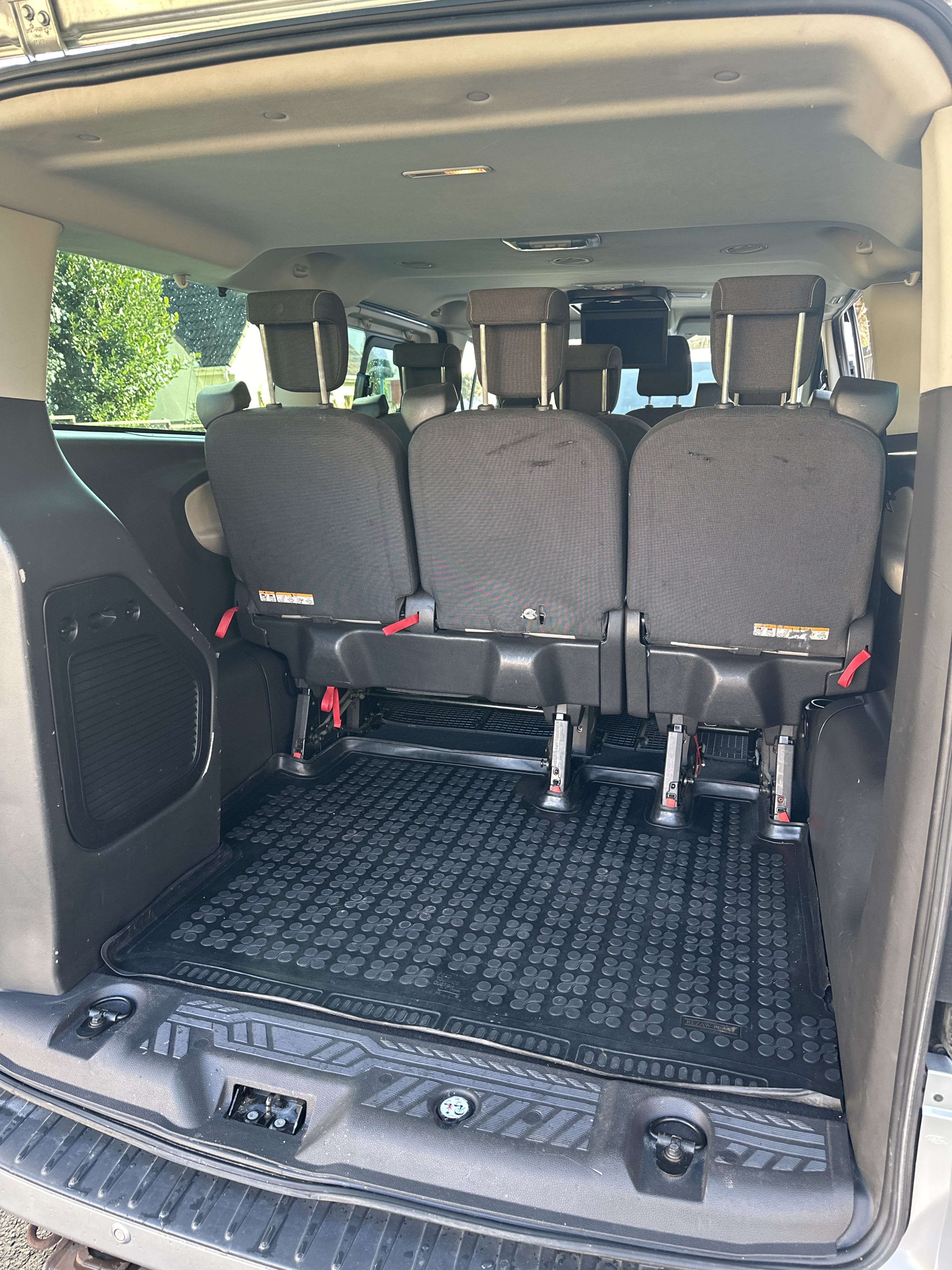 Ford Tourneo Custom Mini bus 9 places 2.2 tdci 150ch Titanium L2H1 avec écran avec Chaines