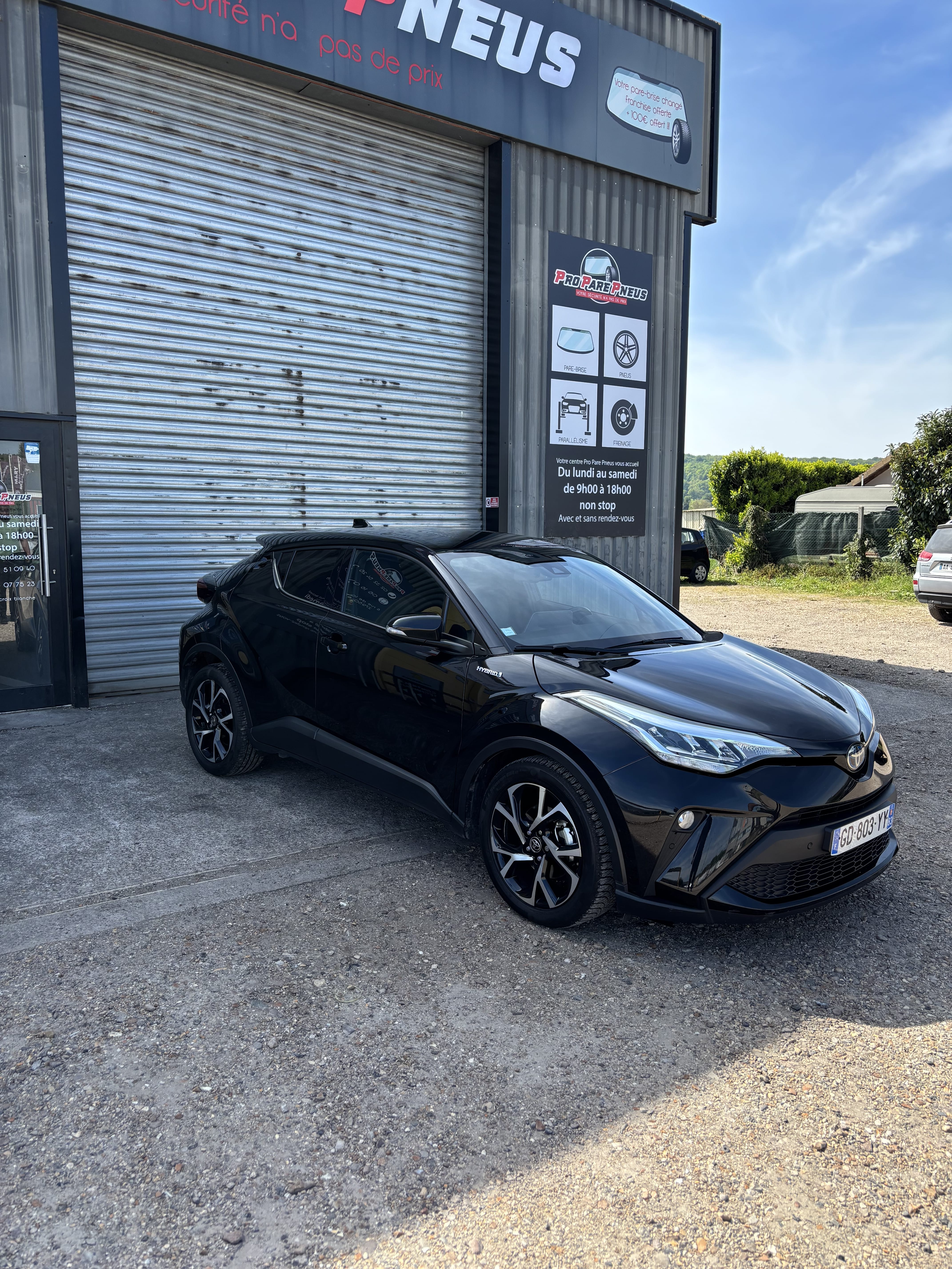Toyota C-HR Hybrid avec Climatisation