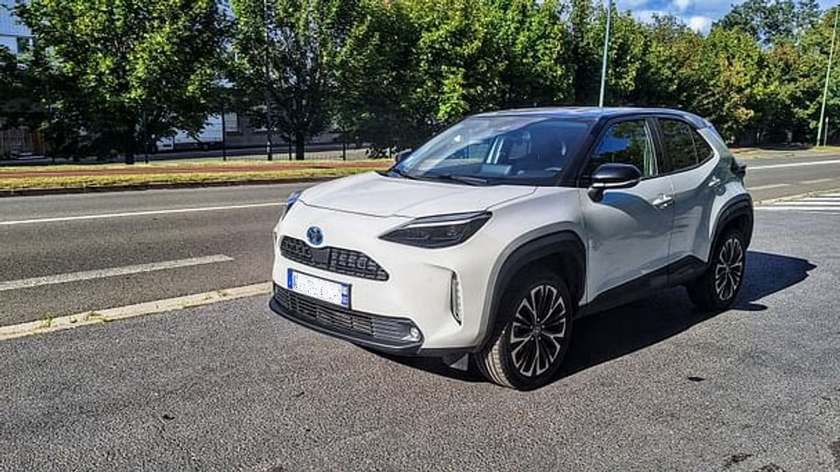 Toyota Yaris Cross Hybrid, 2021, Essence 95 / Électrique (hybride), automatique