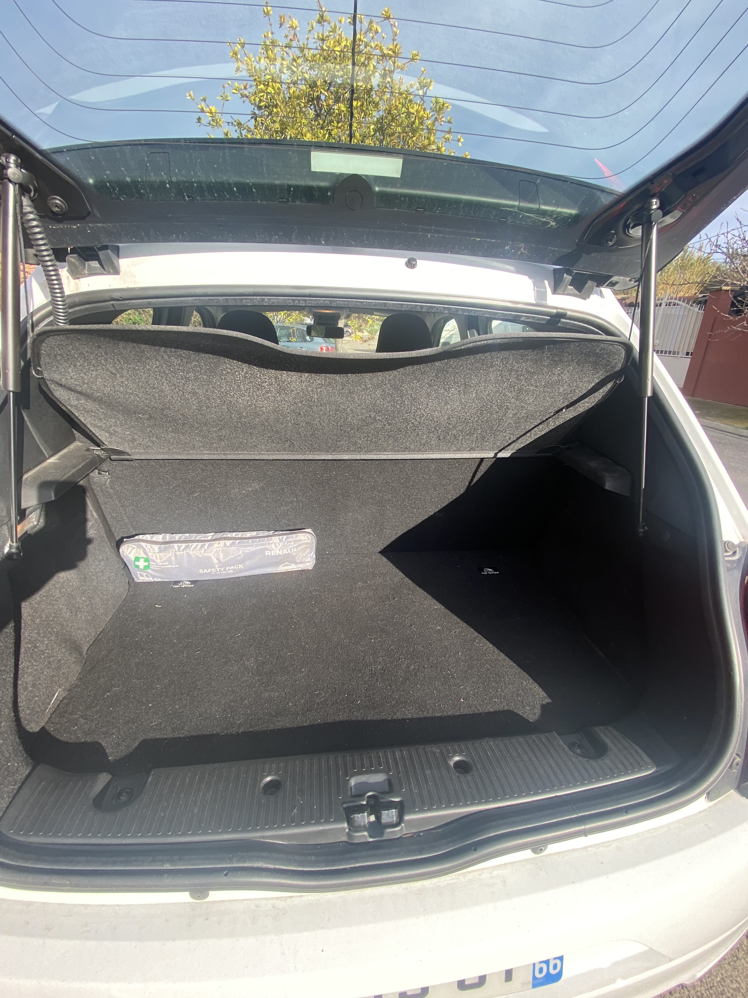 Renault Twingo III avec Entrée audio / iPod